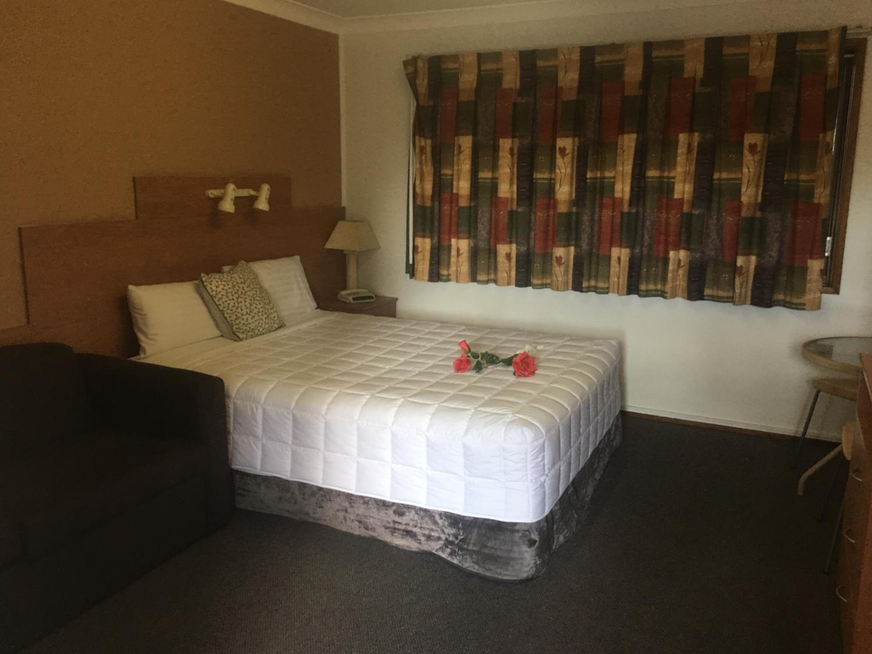 Queen Room photo 3