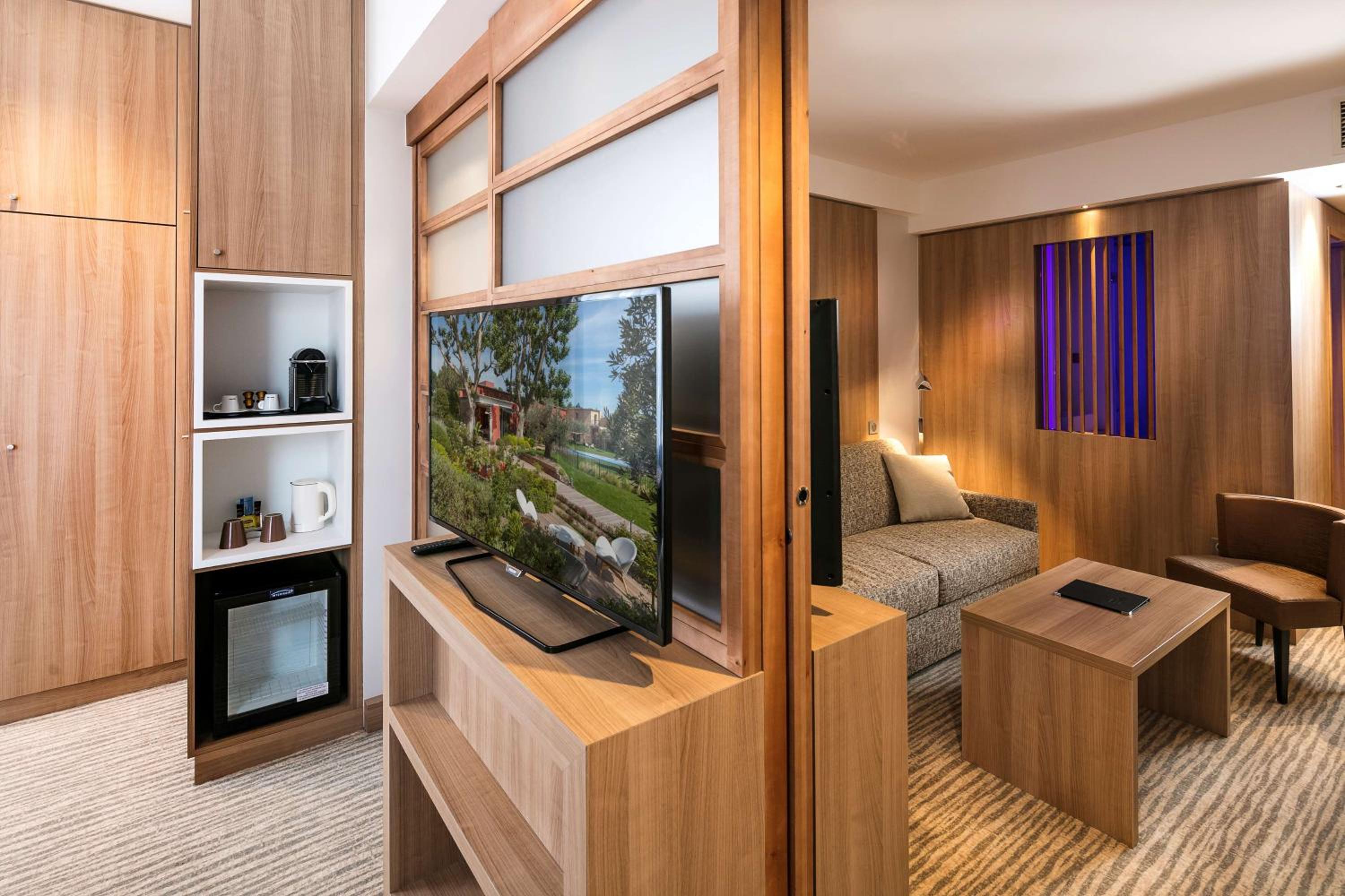 Suite Junior with King Bed