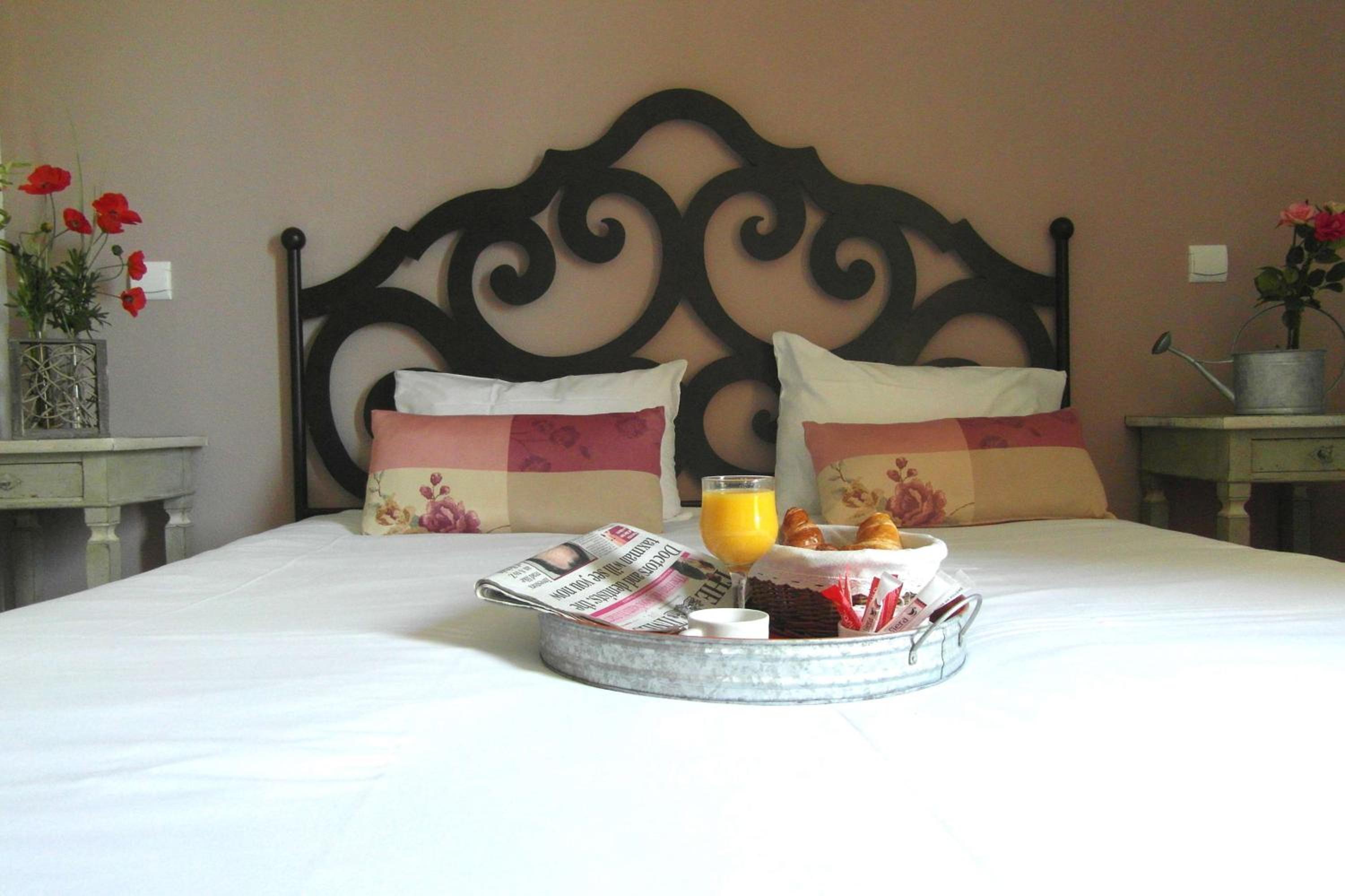 Standard Twin Room - Photo 1