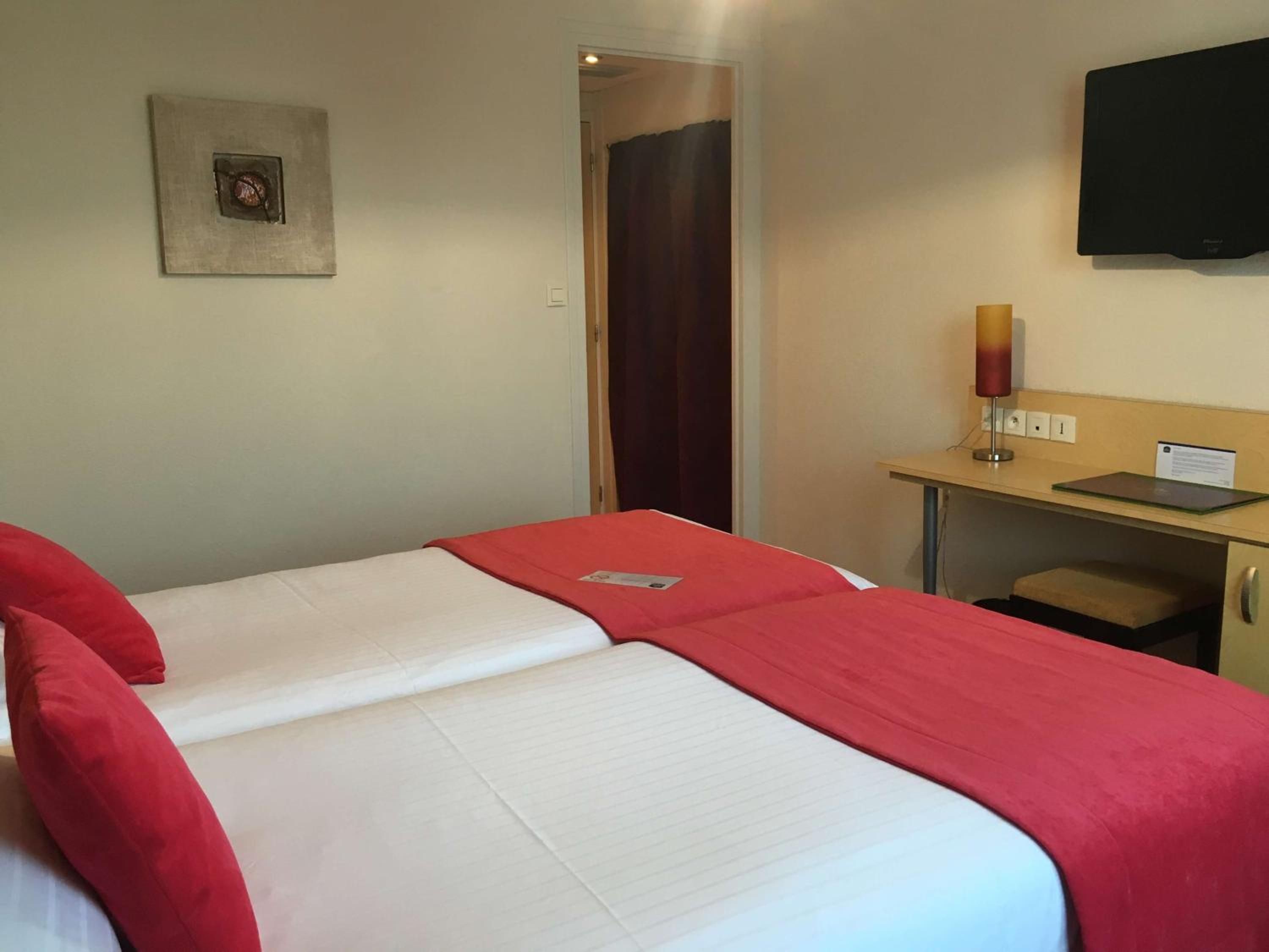 Superior Twin Room - Non-Smoking - Photo 7