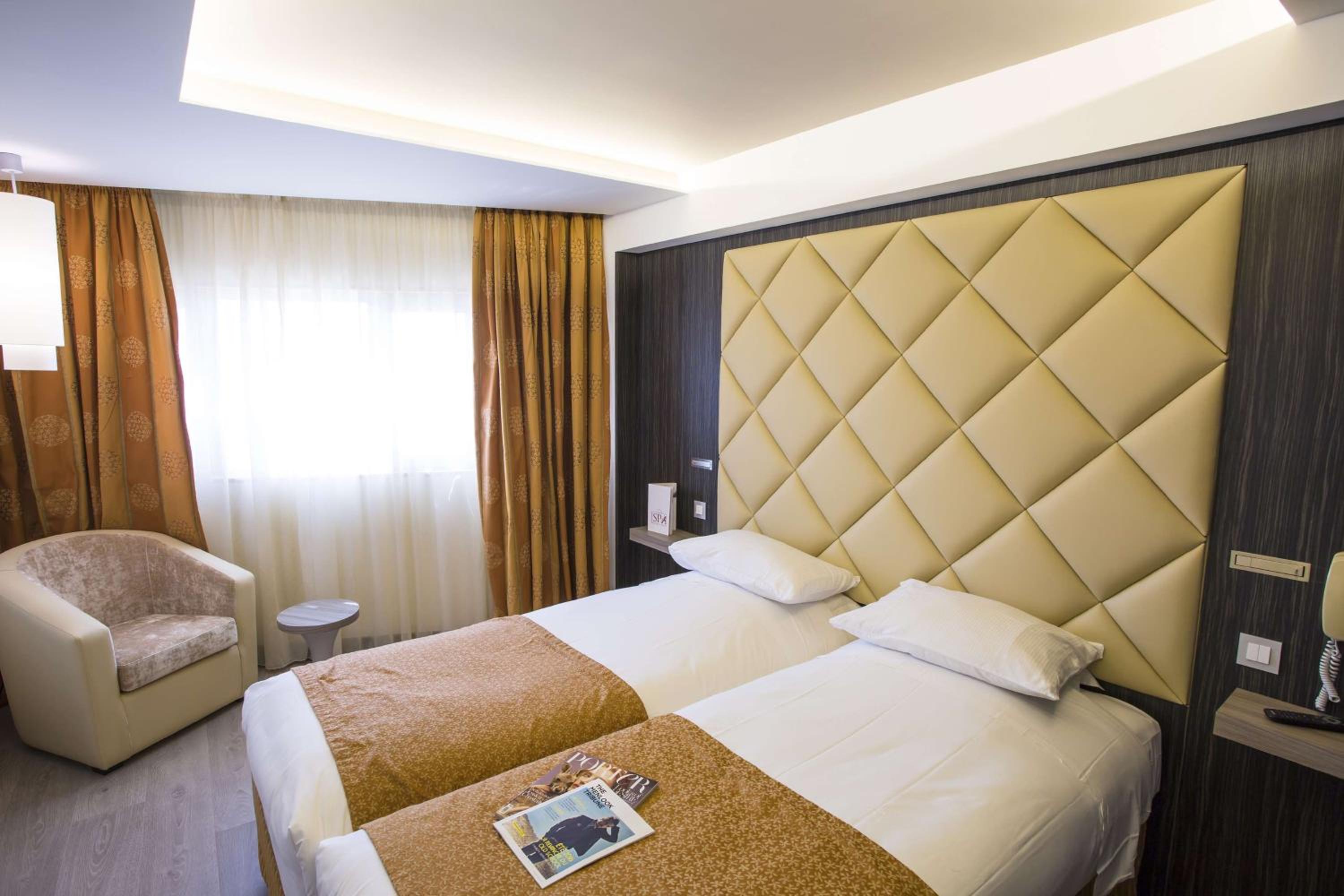 Privilege Room - Photo 1