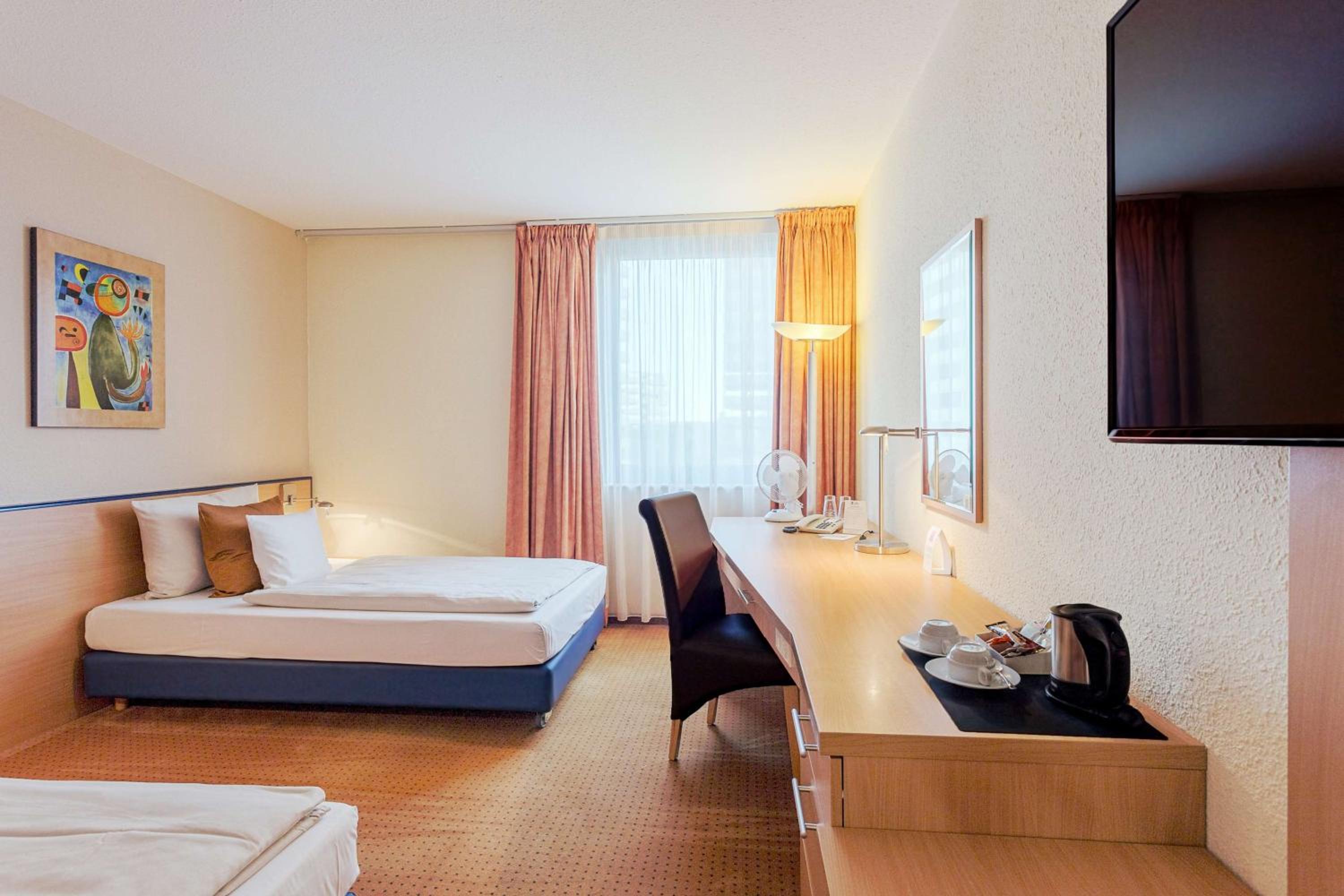 Comfort Twin Room - Photo 9
