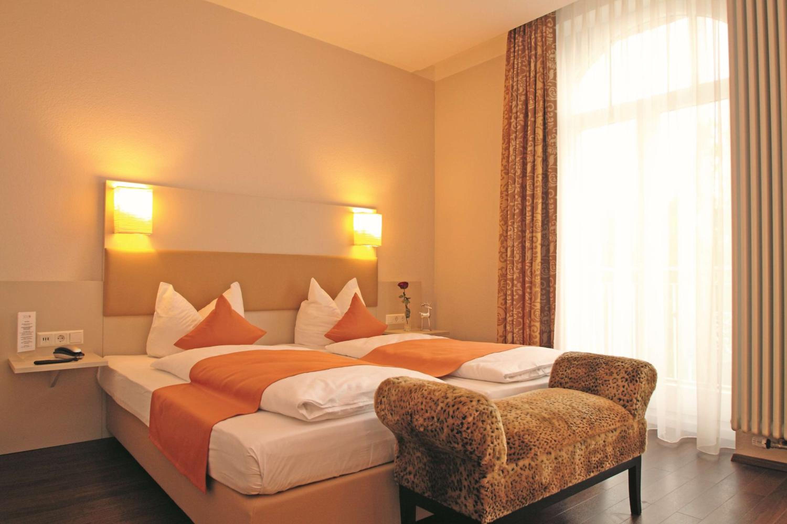 Superior Double Room with Balcony - Photo 4