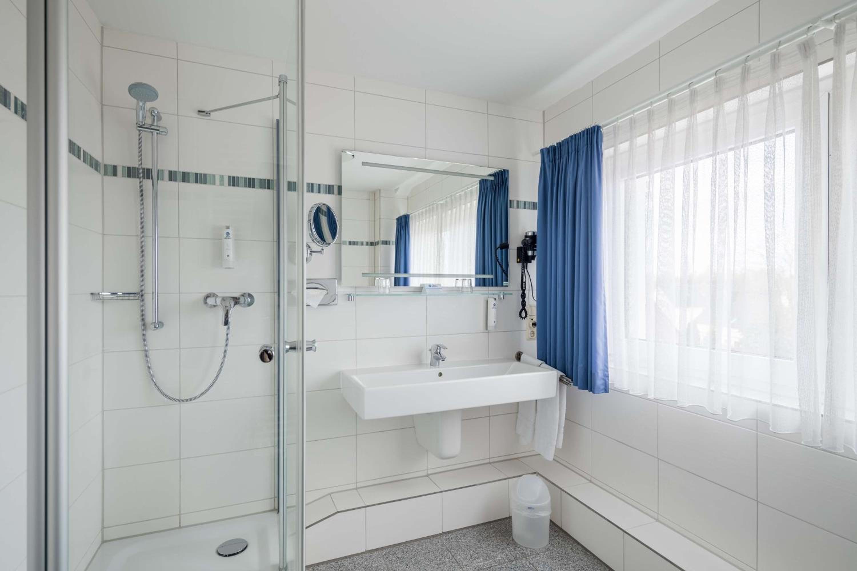 Suite with Double Bed - Photo 4