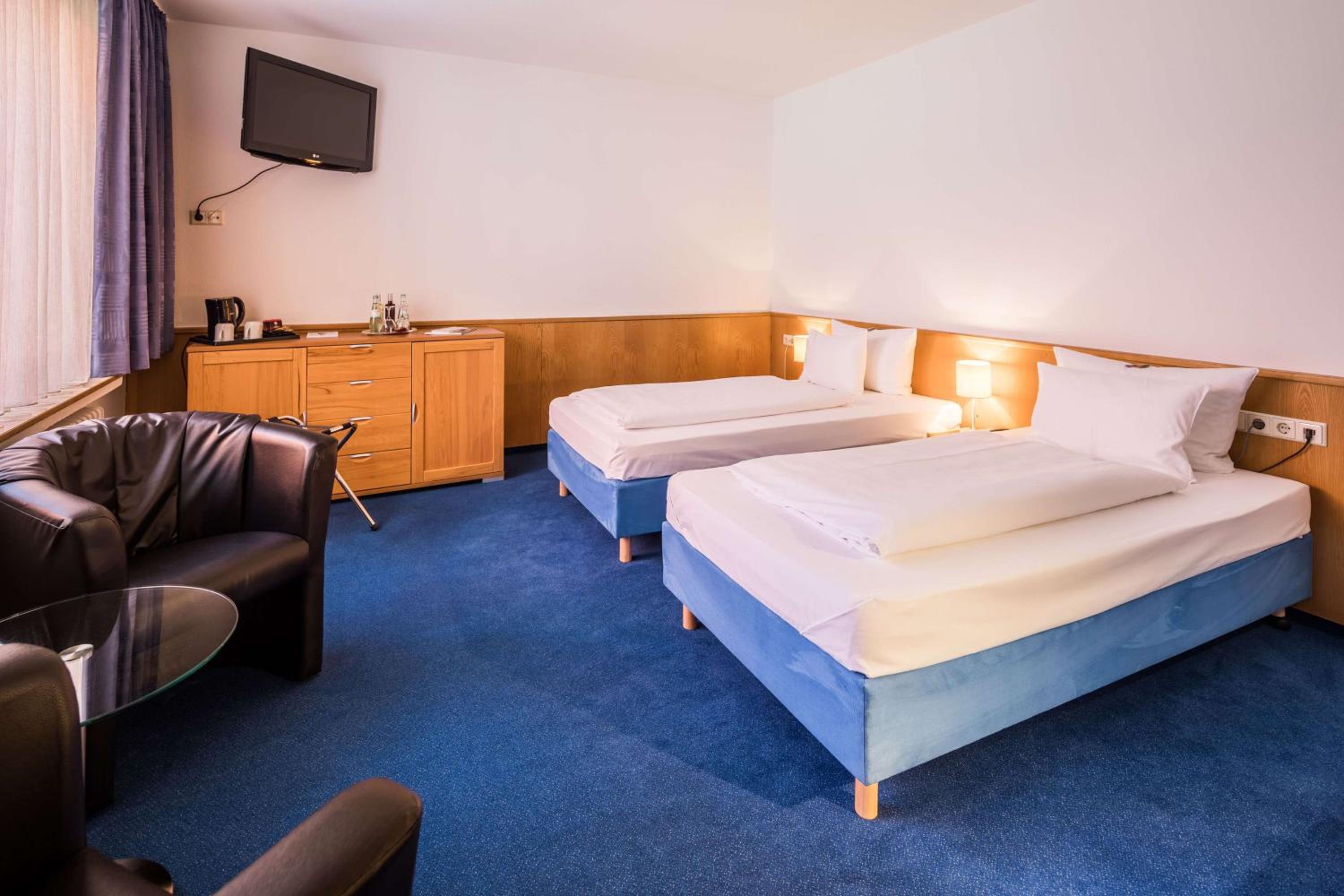 Standard Double Room - Photo 1