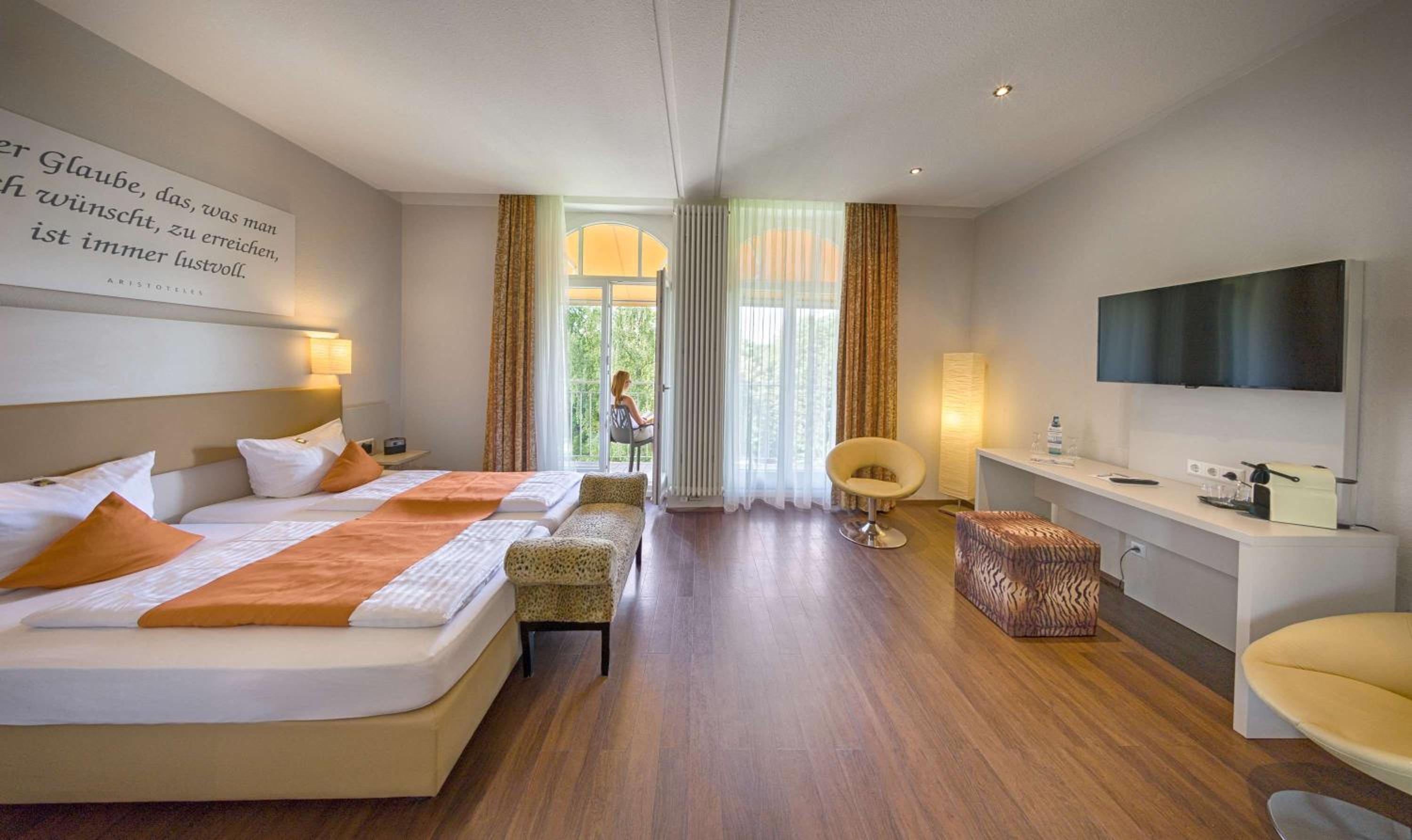 Superior Double Room with Balcony - Photo 6