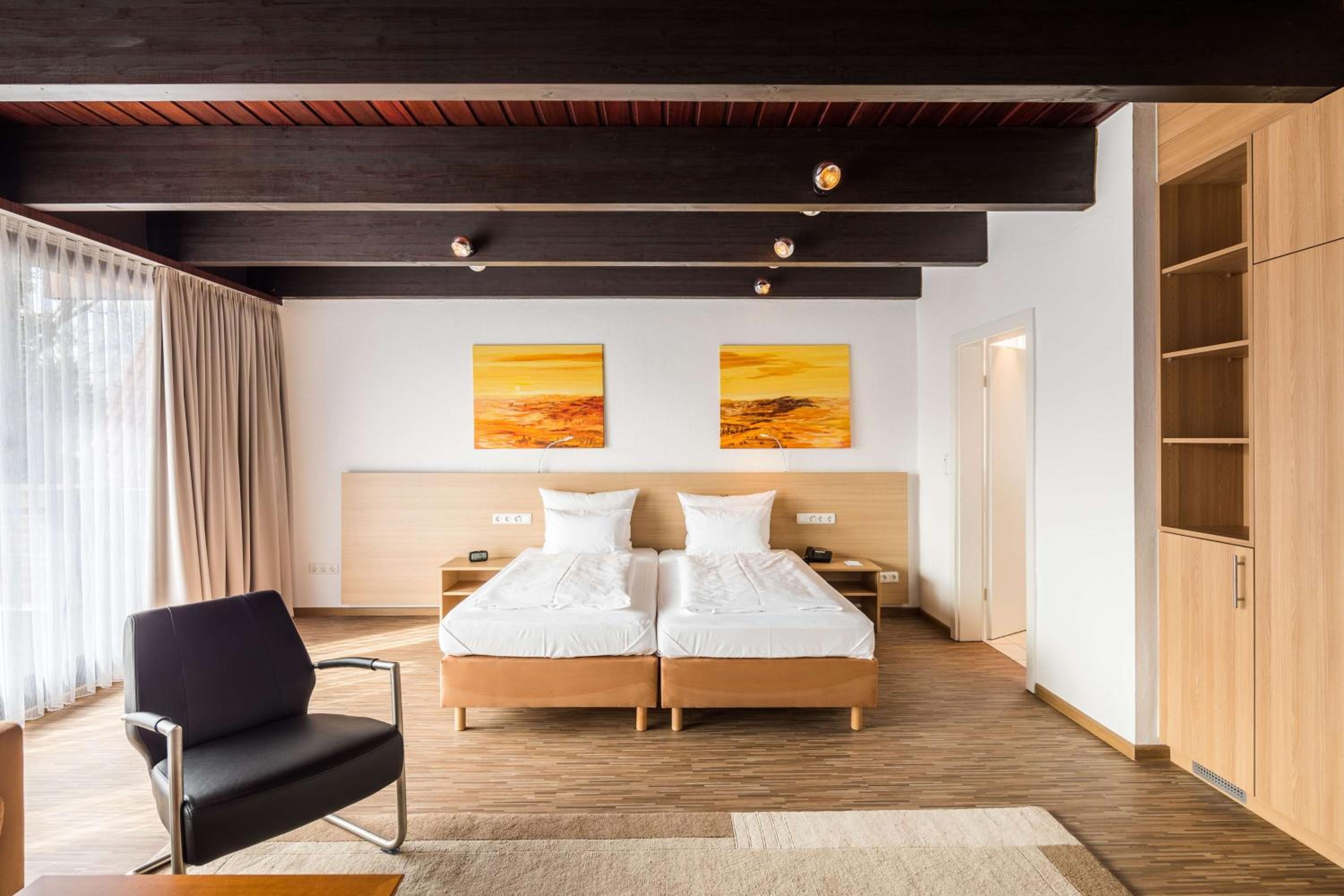 Superior Double Room with Sofa Bed - Photo 1