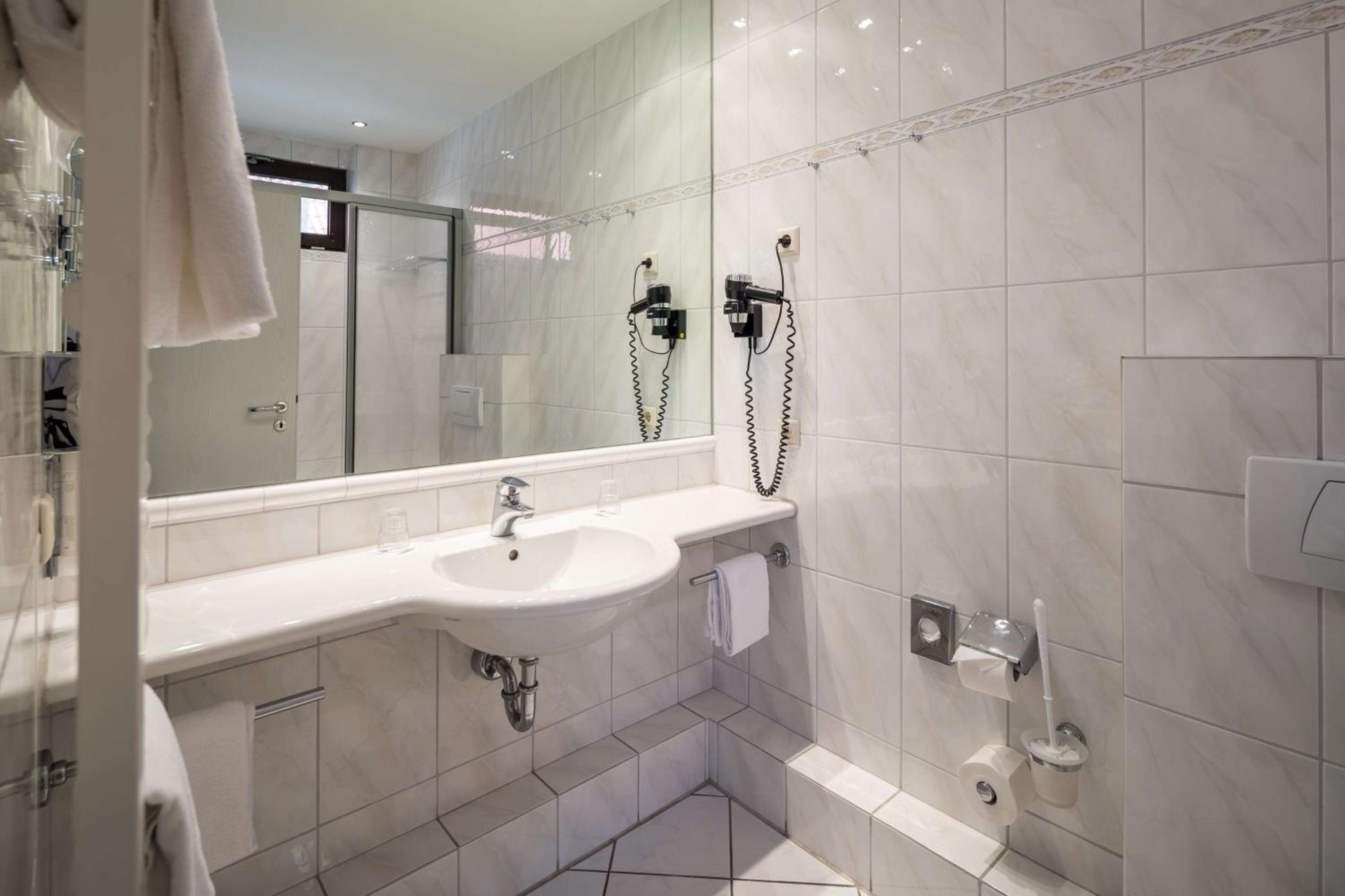 Standard Double Room - Photo 2