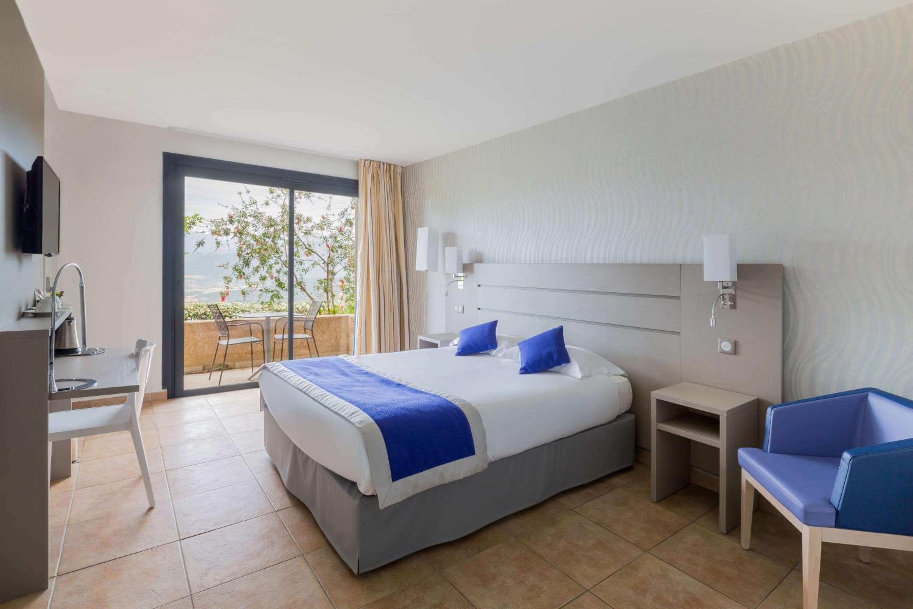 Comfort Queen Room - Photo 1