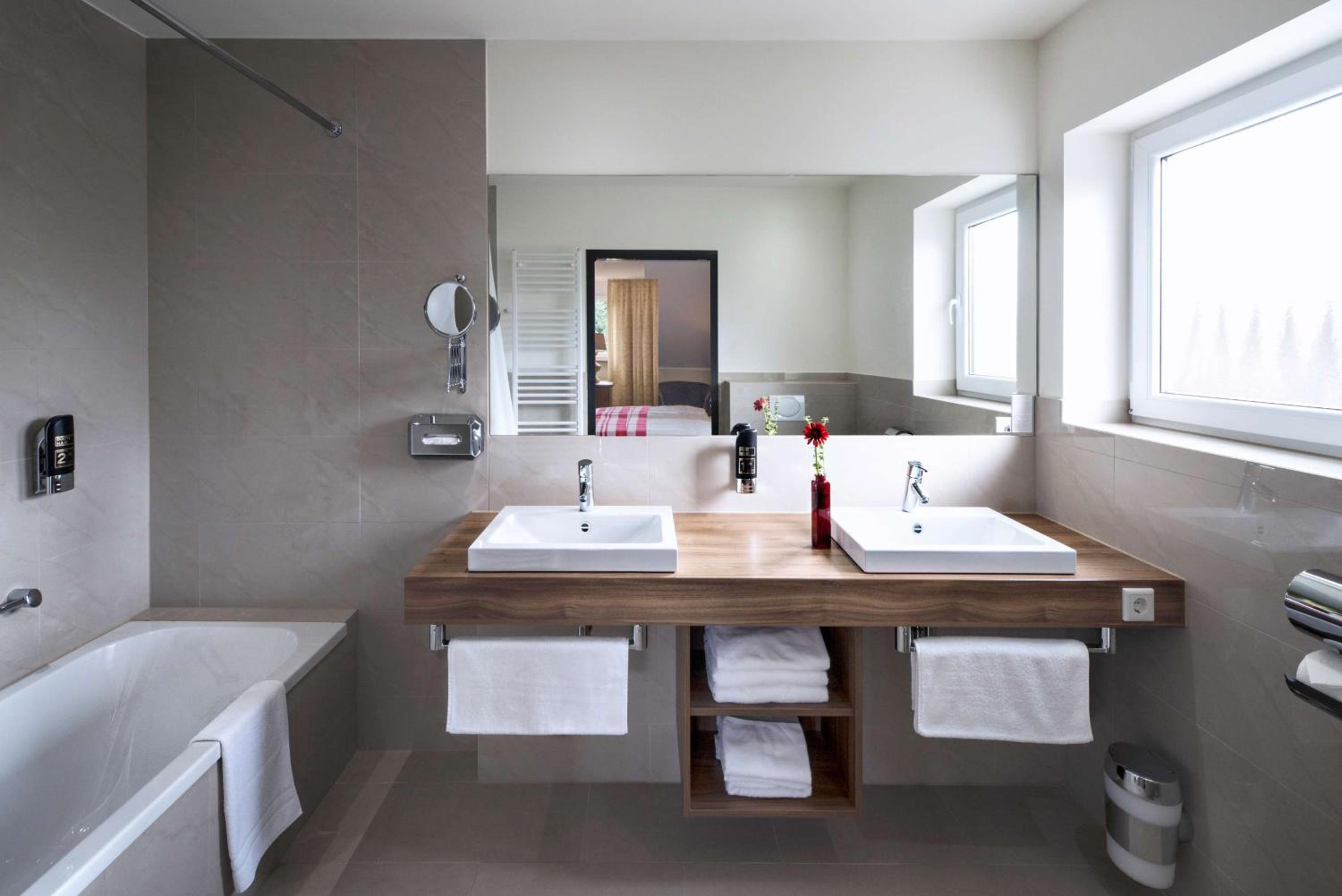 Superior Double Room with Sofa Bed and Garden View photo 2