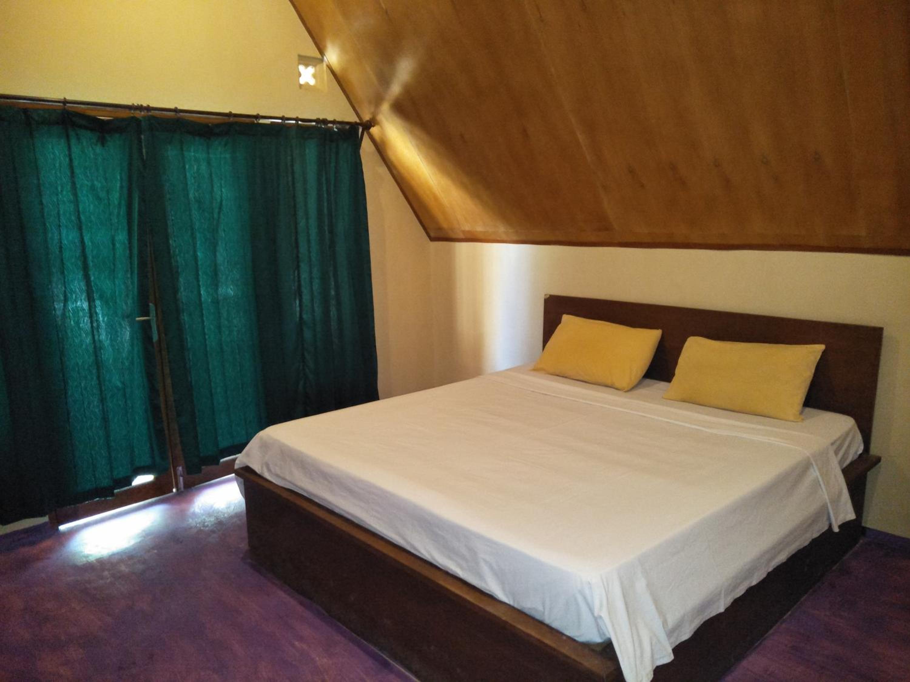 Double Room with Patio - Photo 10