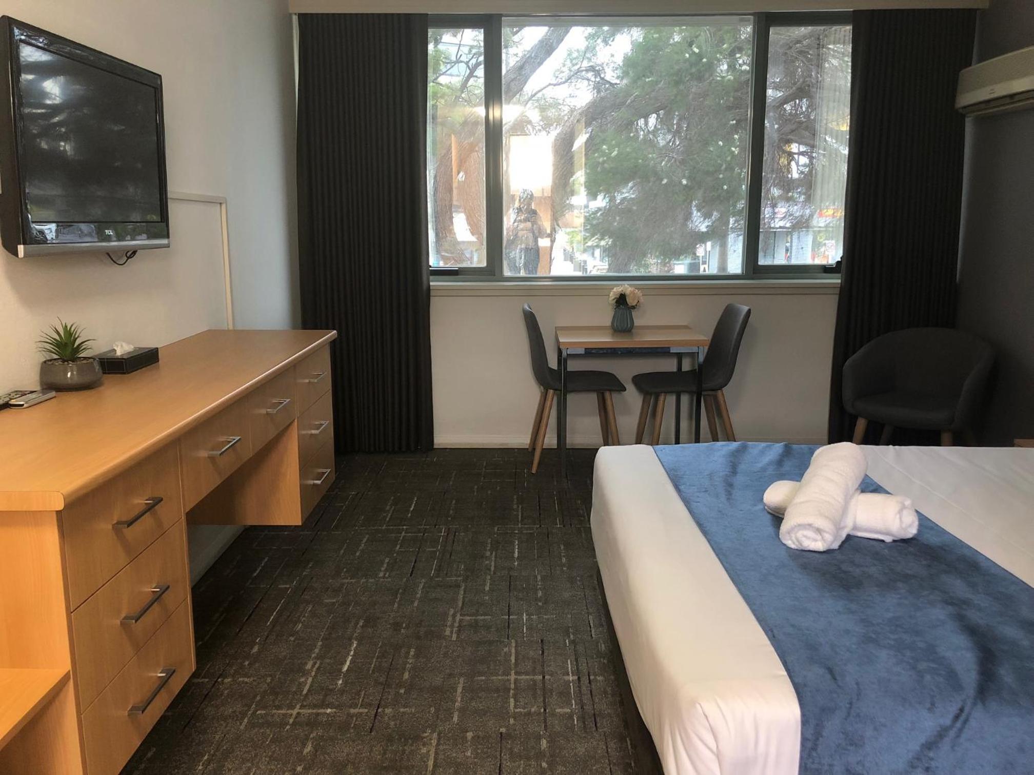 Double Room - Photo 4