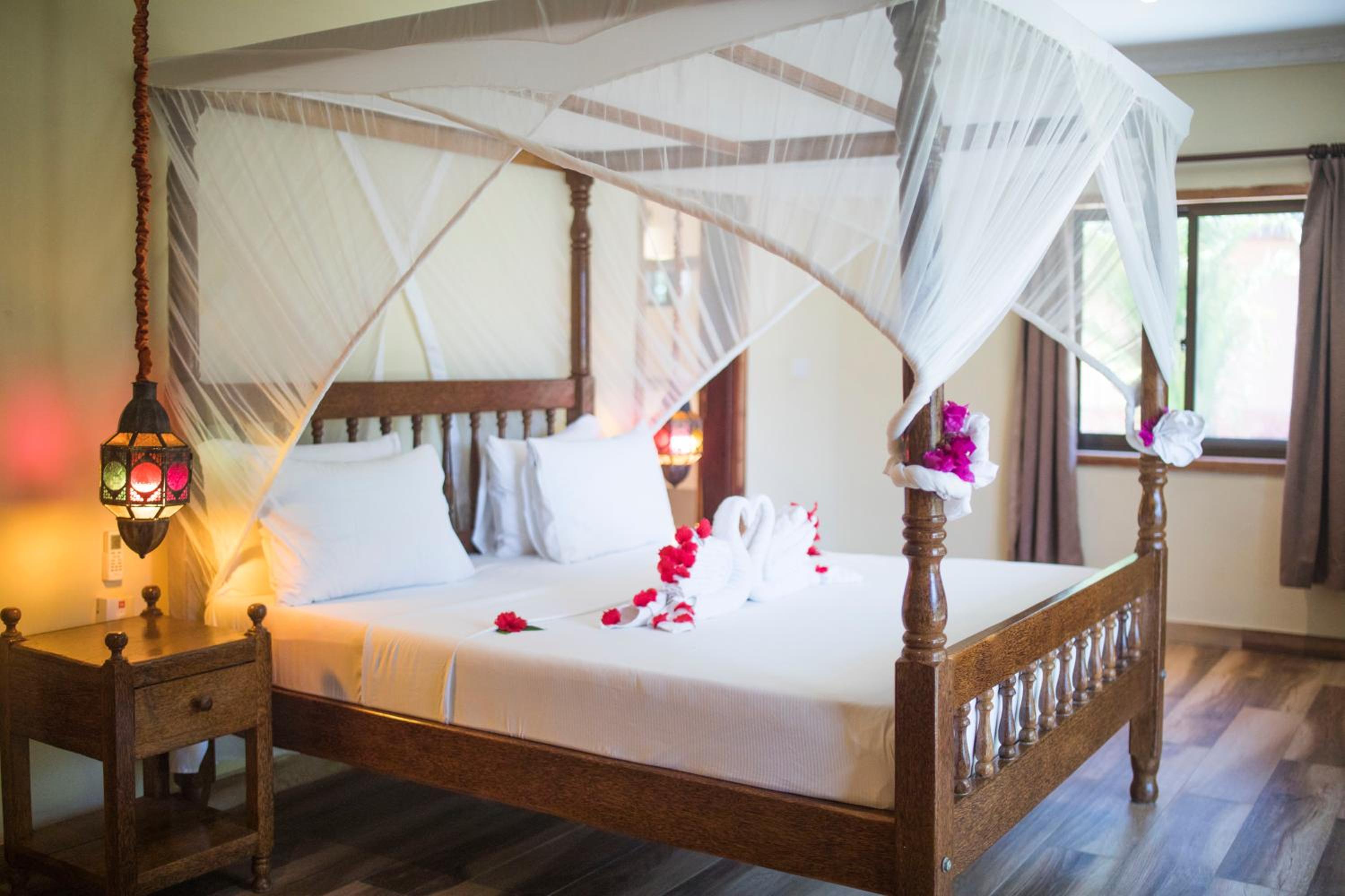 Deluxe Room with Garden View - Photo 16