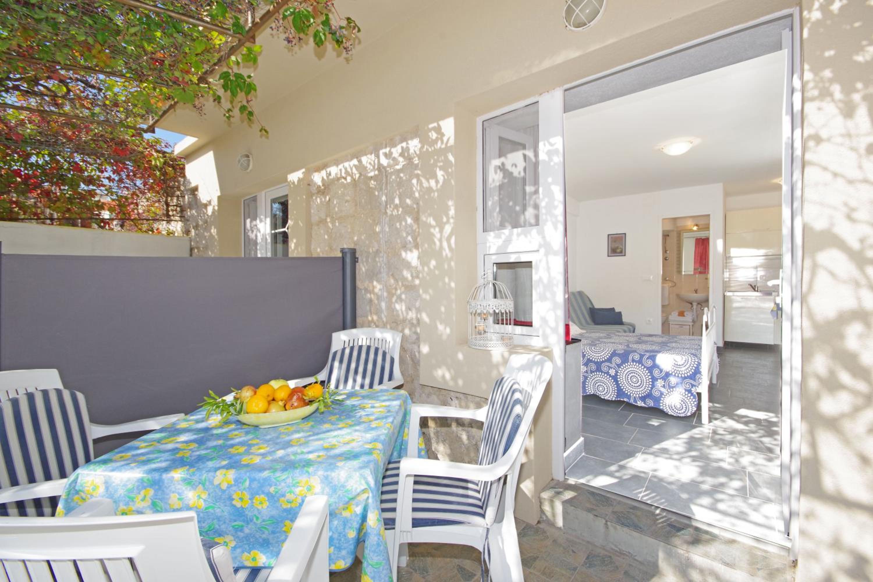 Studio with Terrace - Photo 27
