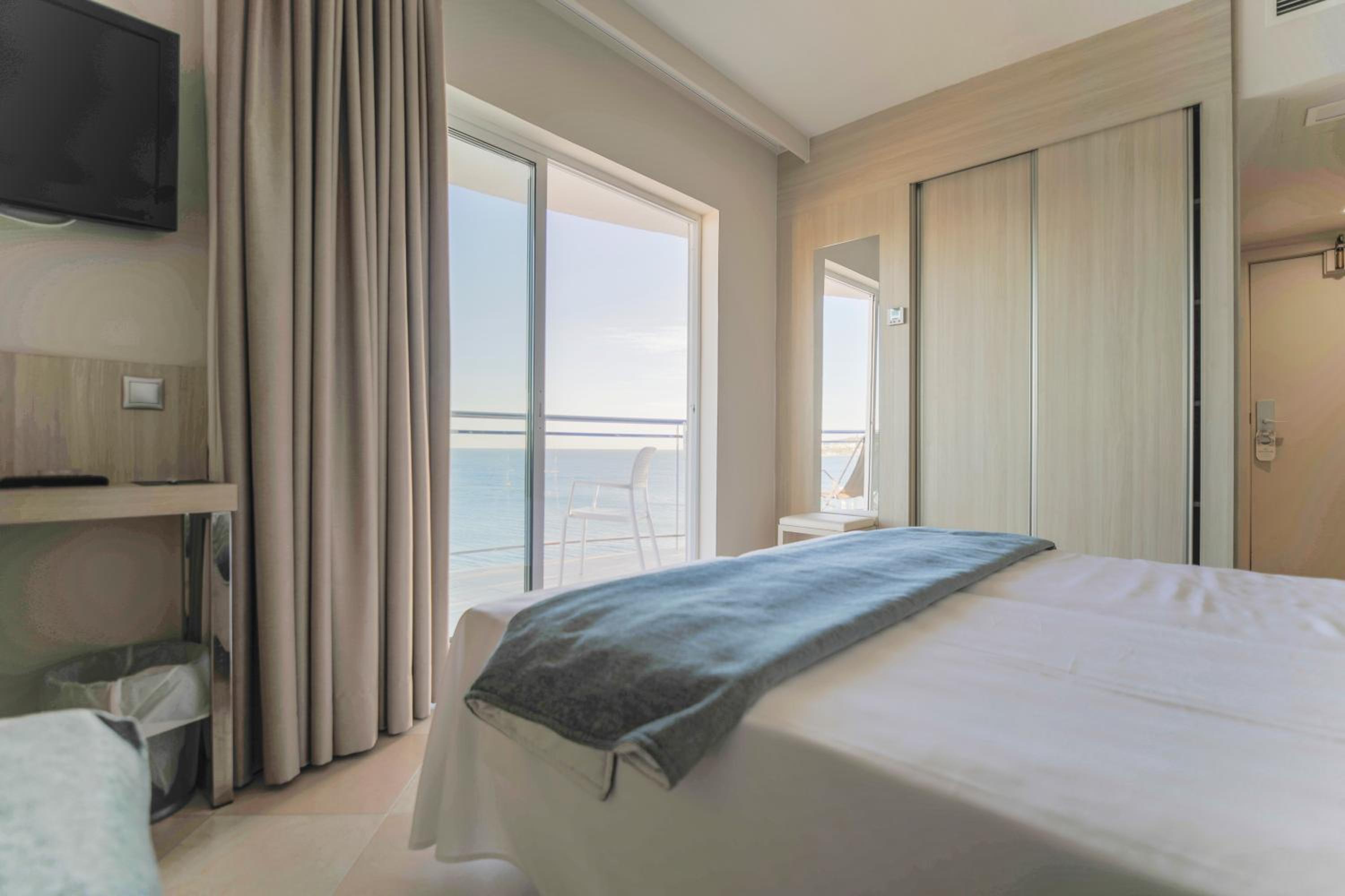 Double Room with Panoramic View photo 2