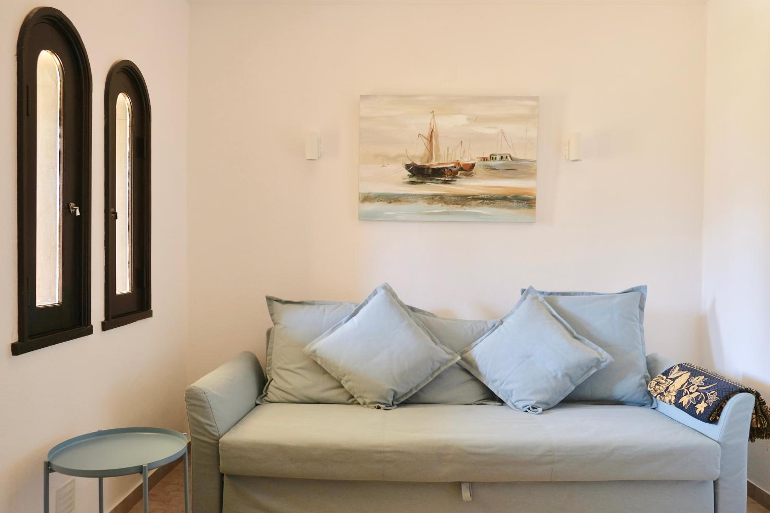 Apartment with Balcony photo 1