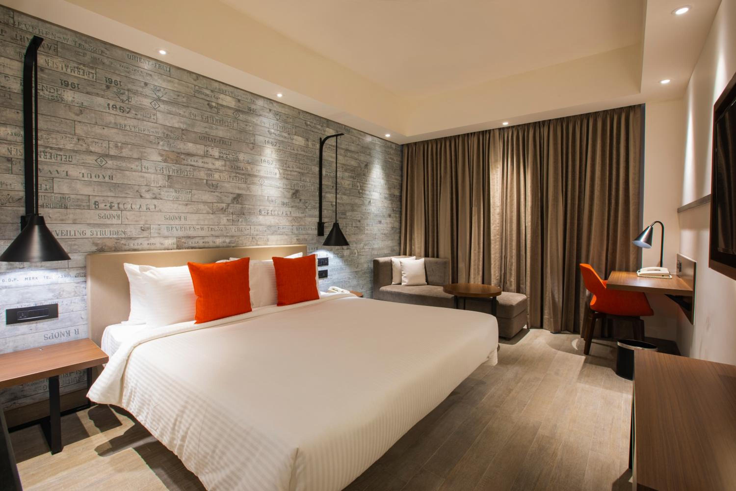 Executive Suite Executive Suite