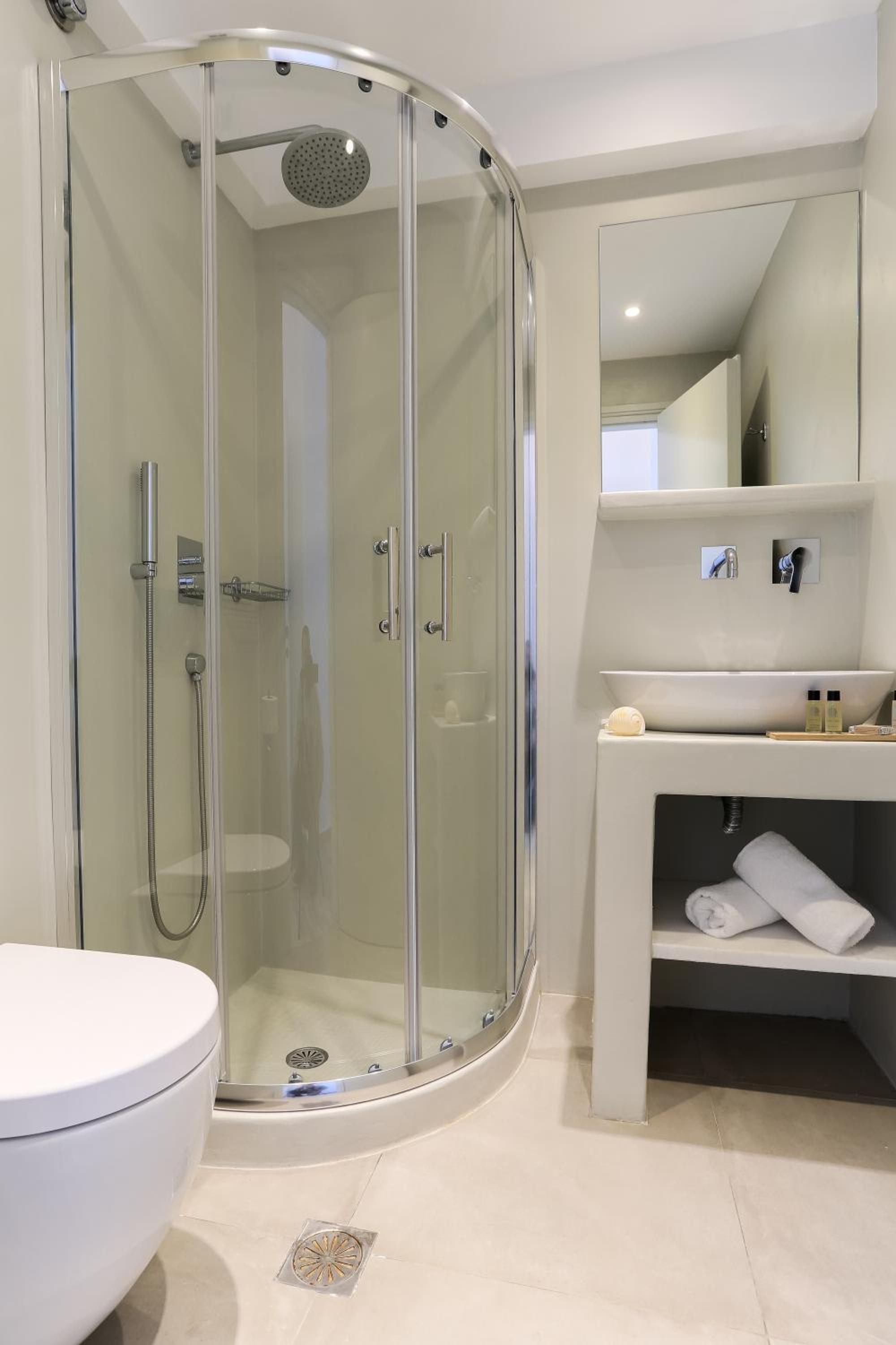 Standard Double or Twin Room with Garden View - Photo 3