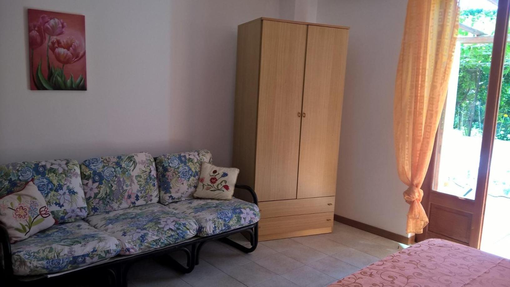 Apartment with Garden View - Photo 14