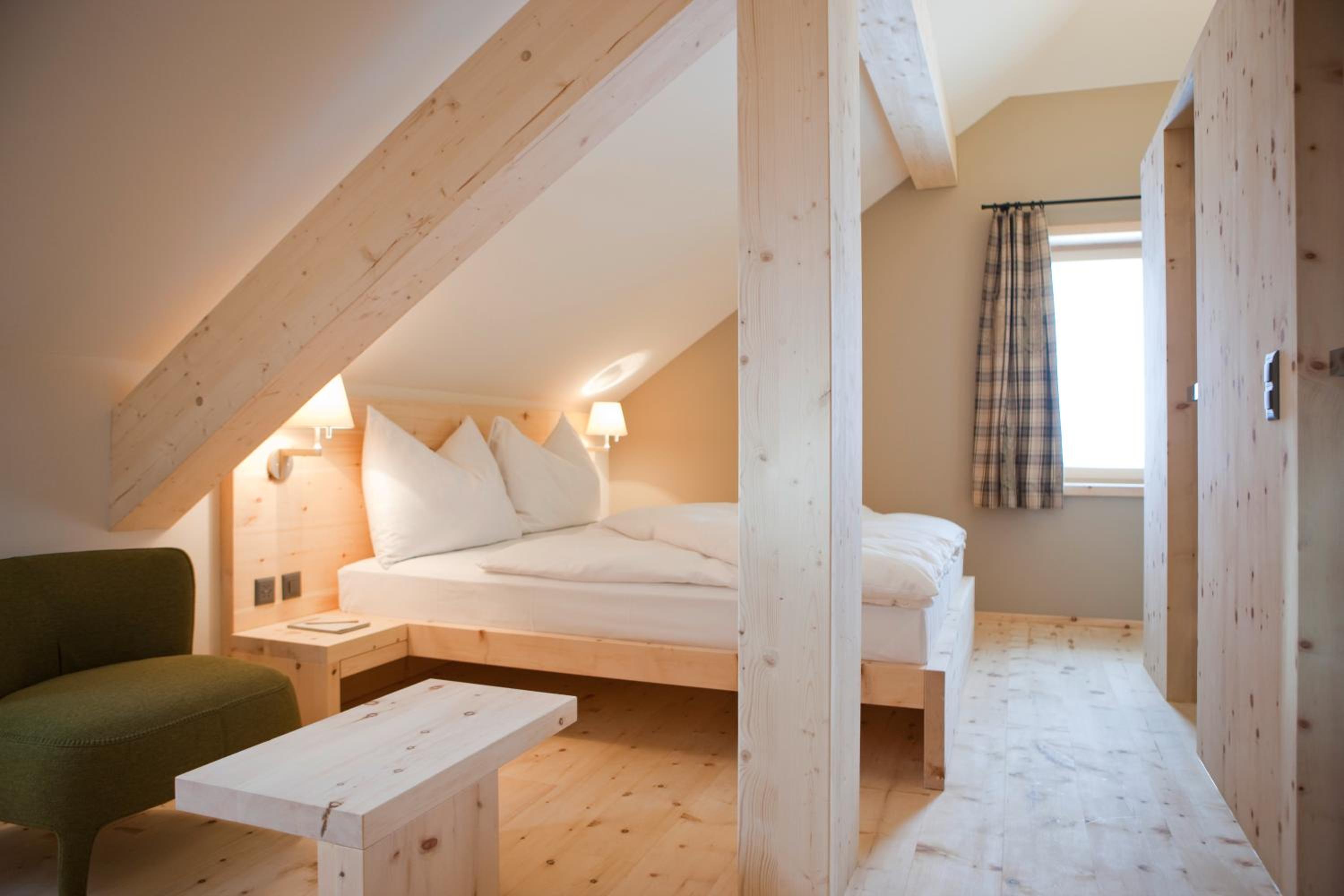 Deluxe Double Room with Valley View photo 3