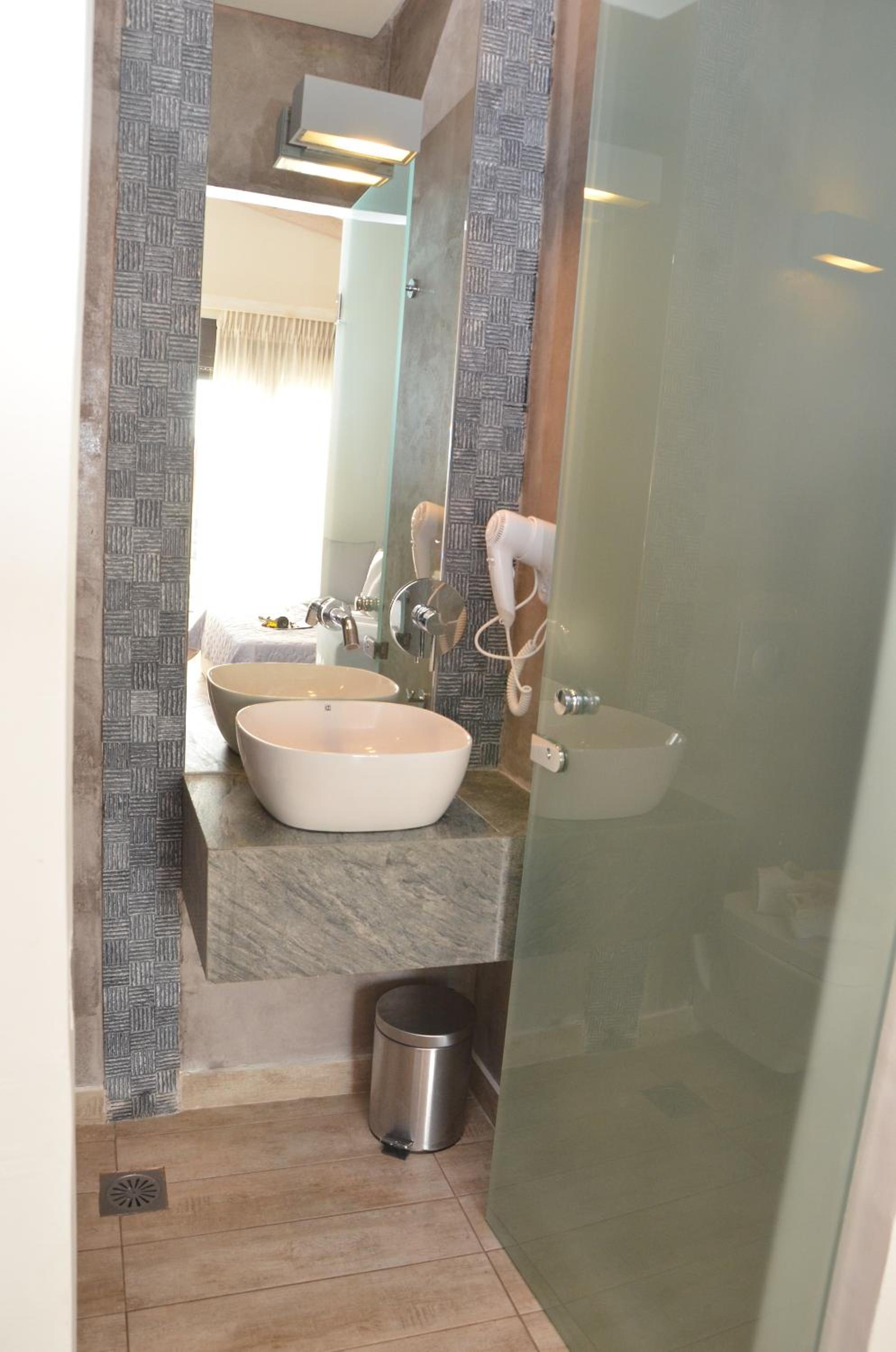 Superior Quadruple Room photo 2