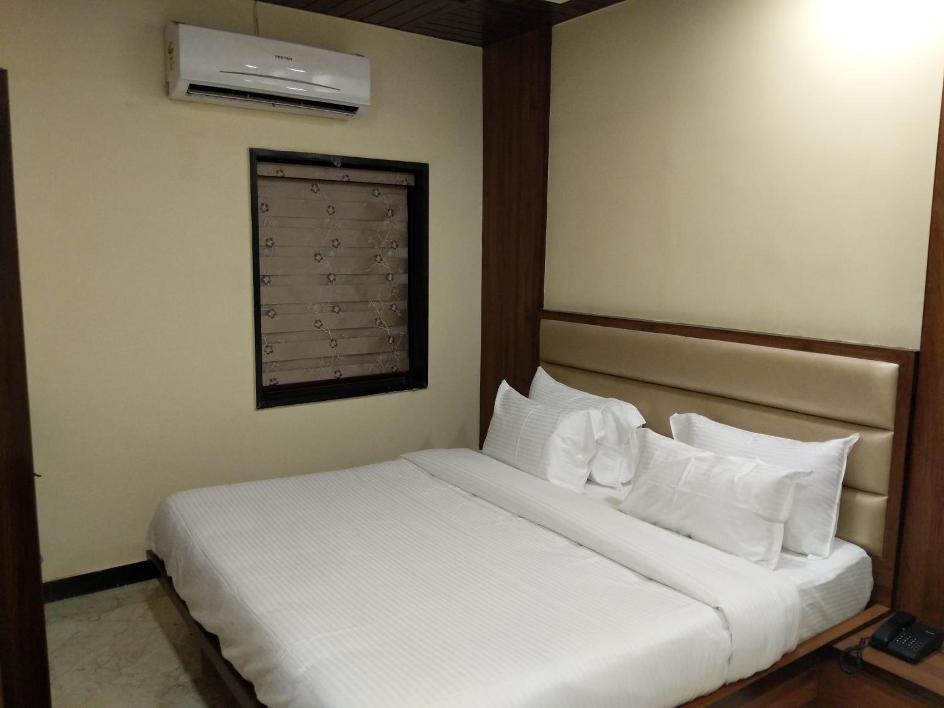 Deluxe Double Room - Photo 1