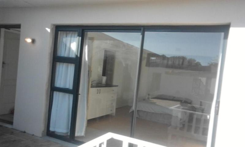 Double Room with Pool View photo 3