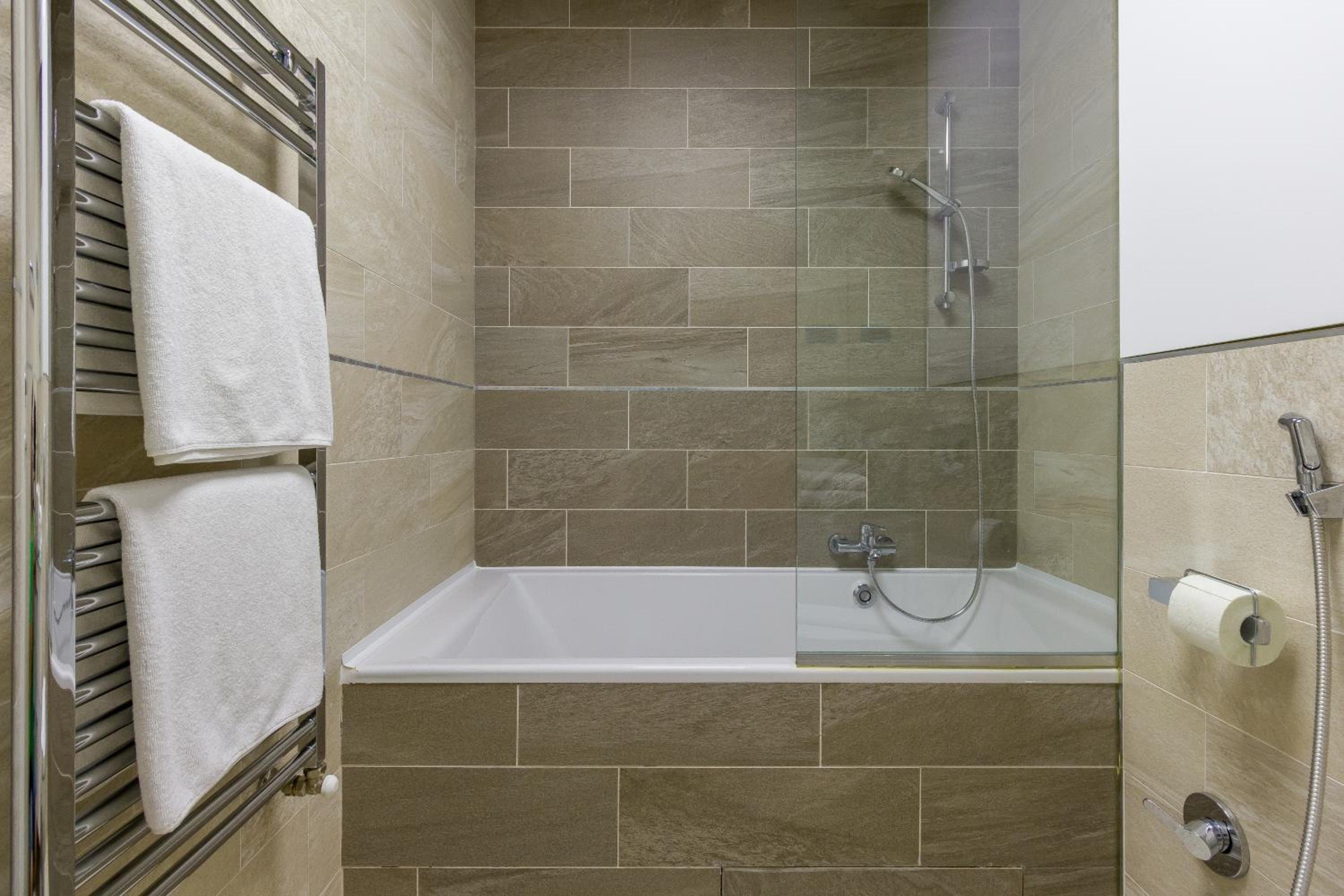 Apartment - Photo 11