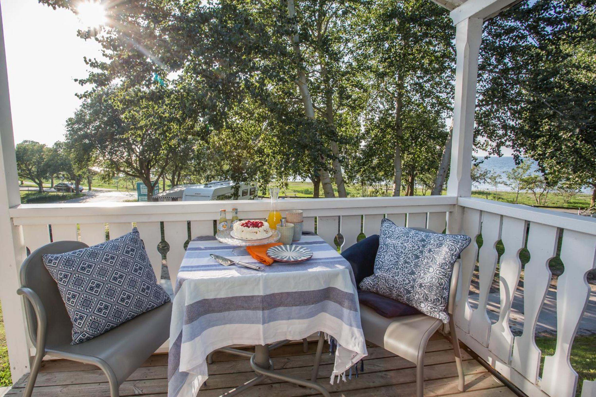 Basic Cottage with Patio  - Photo 4