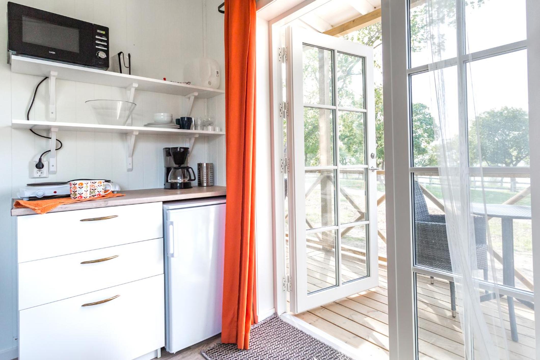 Double Room with Patio - Photo 10
