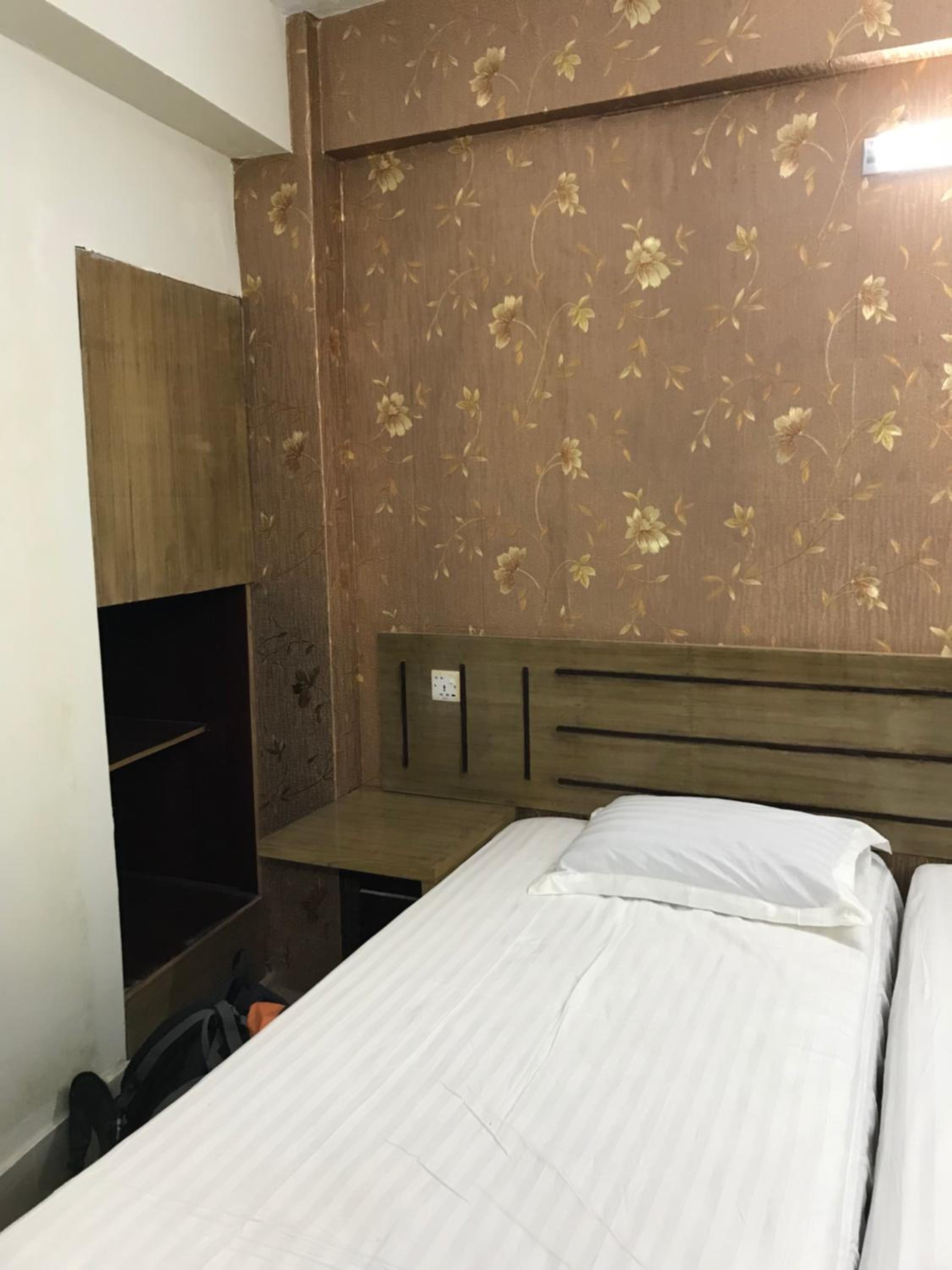Basic Triple Room with Shared Bathroom photo 1