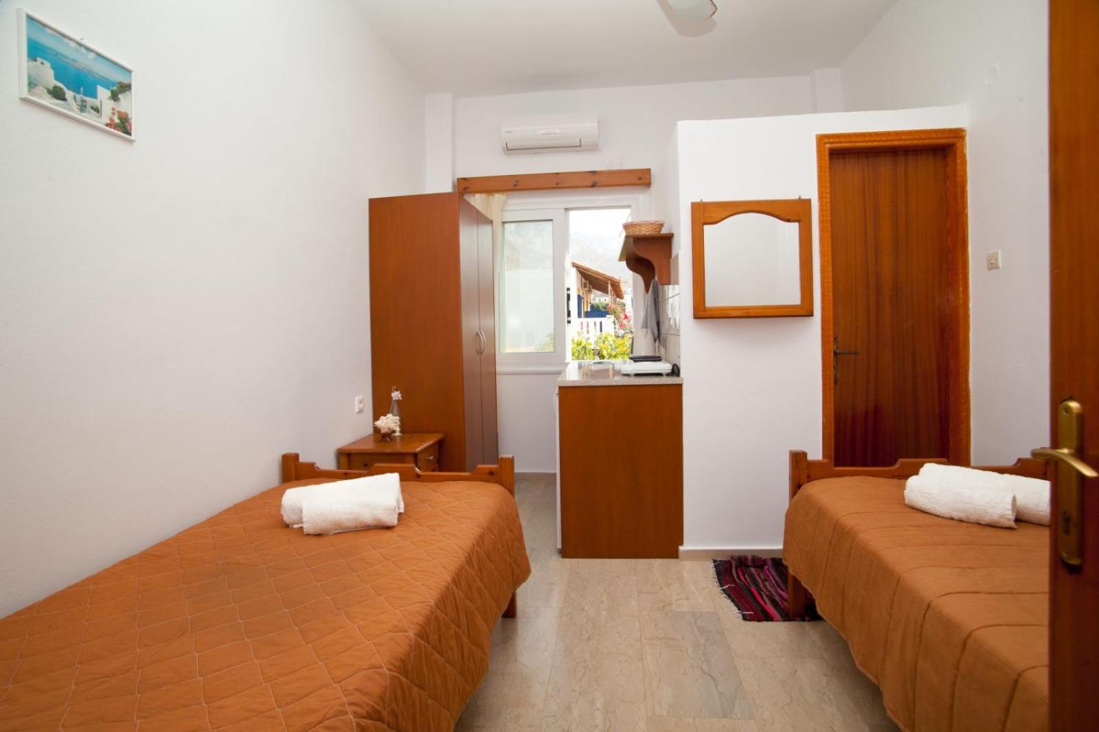 Standard Twin Room with Sea View photo 2