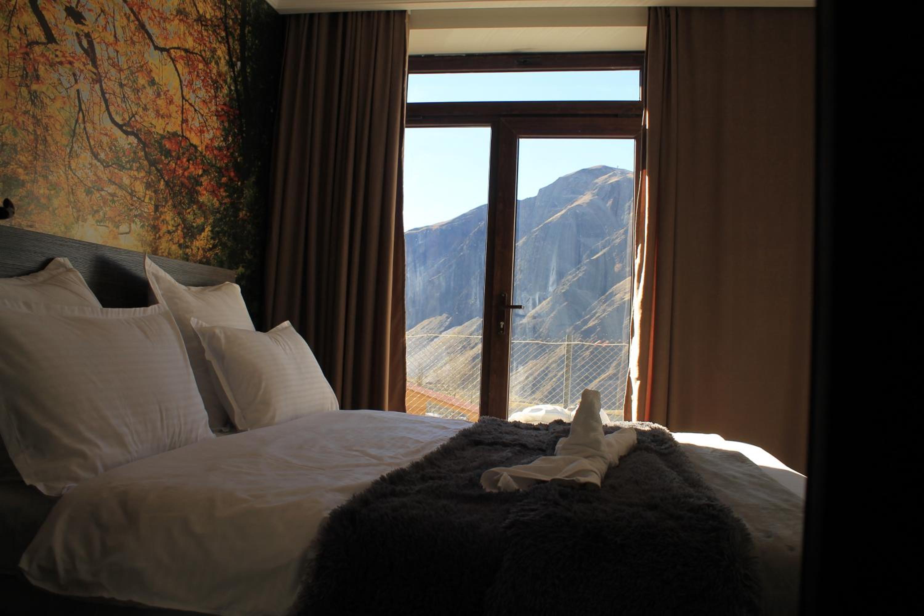King Room with Mountain View