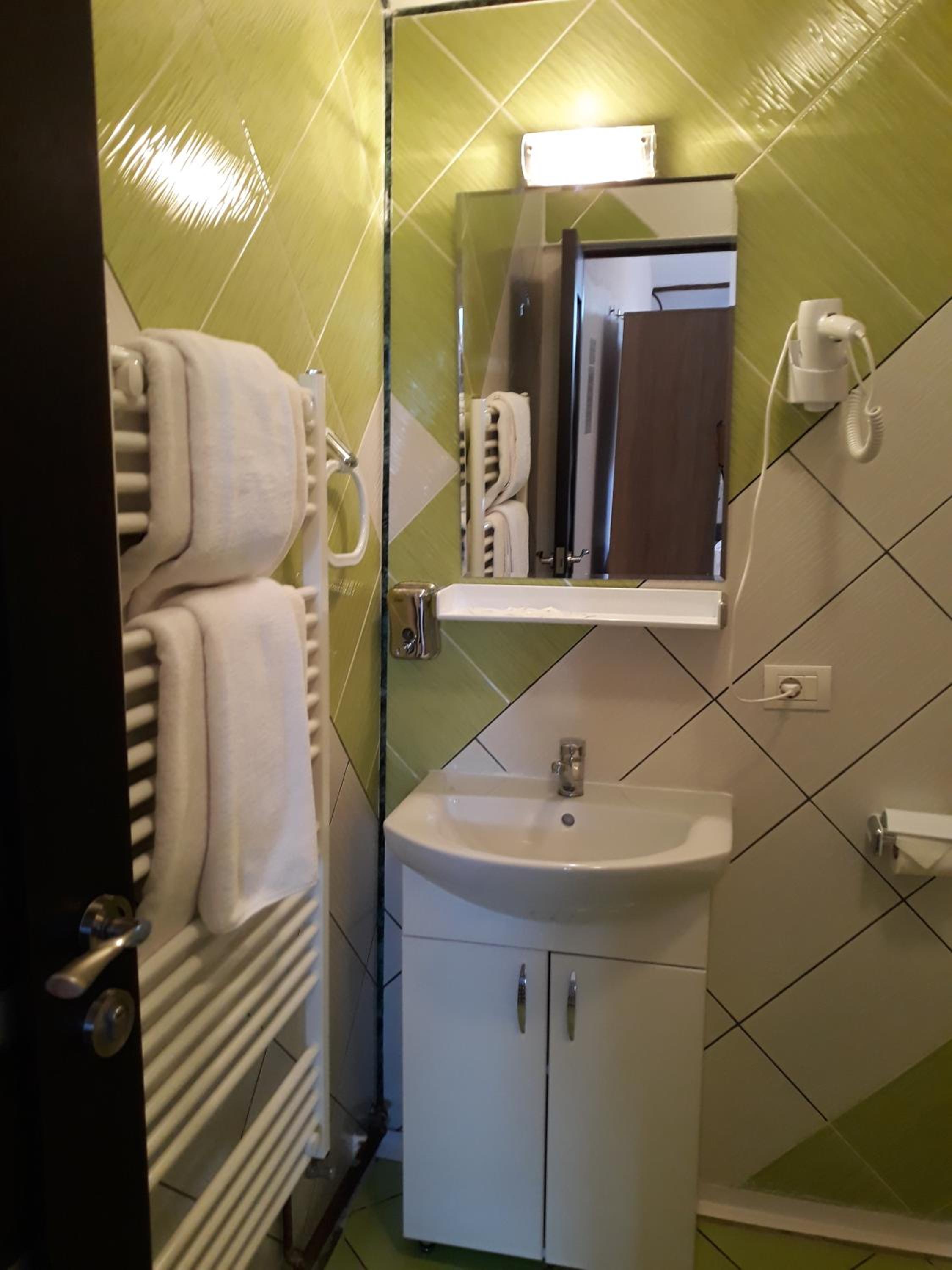 Classic Triple Room - Photo 3