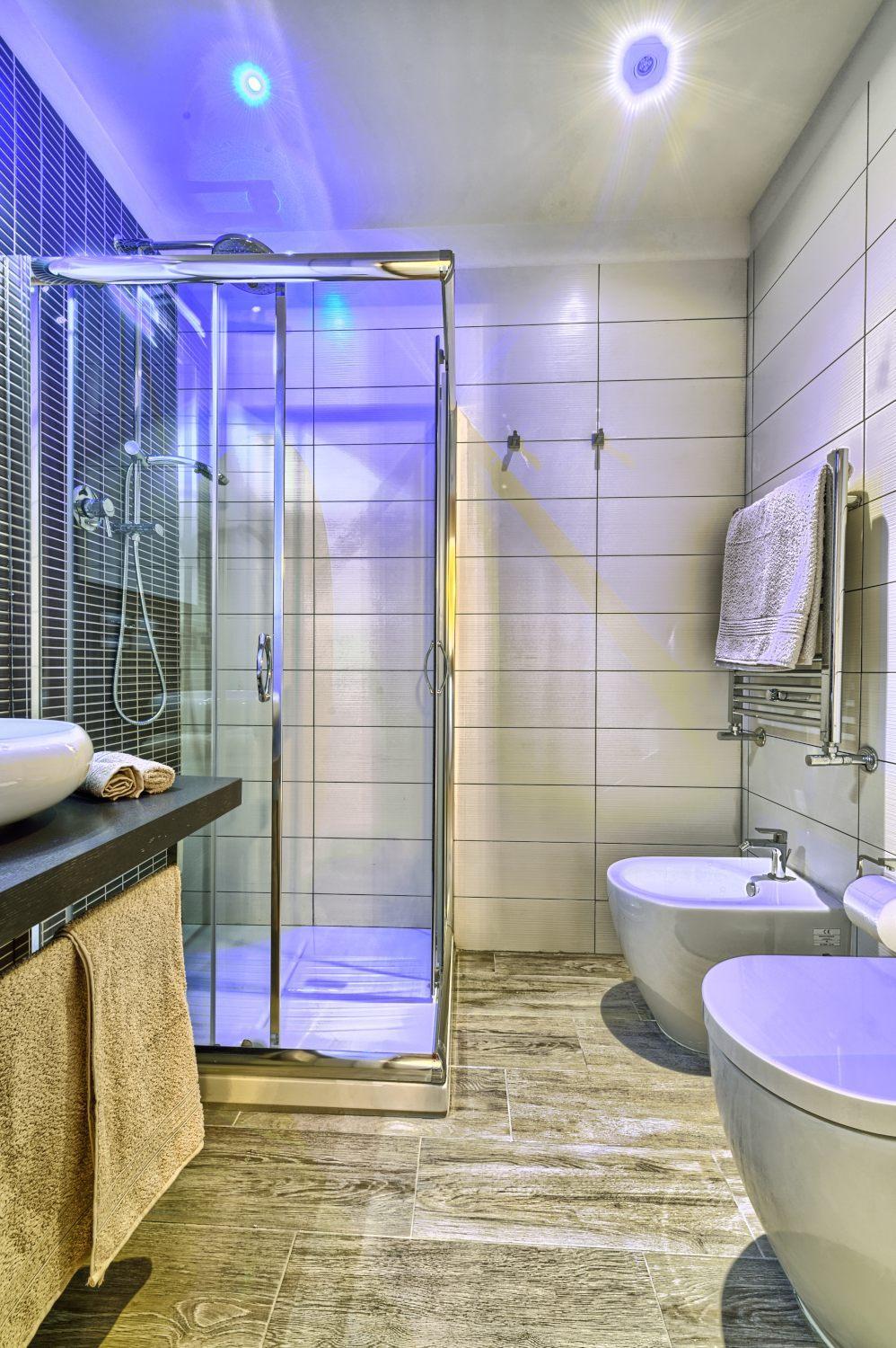 Twin Room with Private Bathroom photo 2