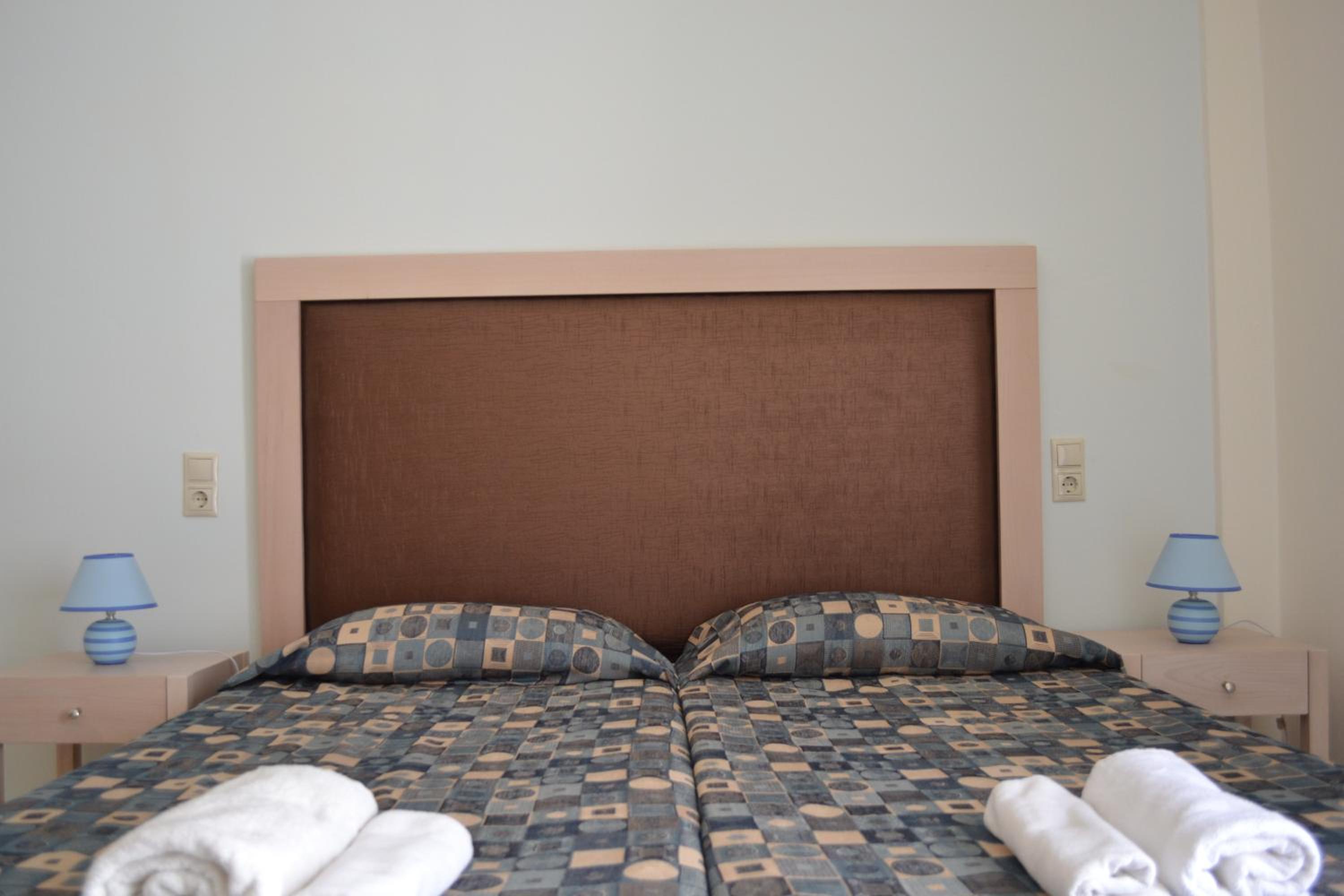 Two-Bedroom Apartment with Sea View (3 Adults)