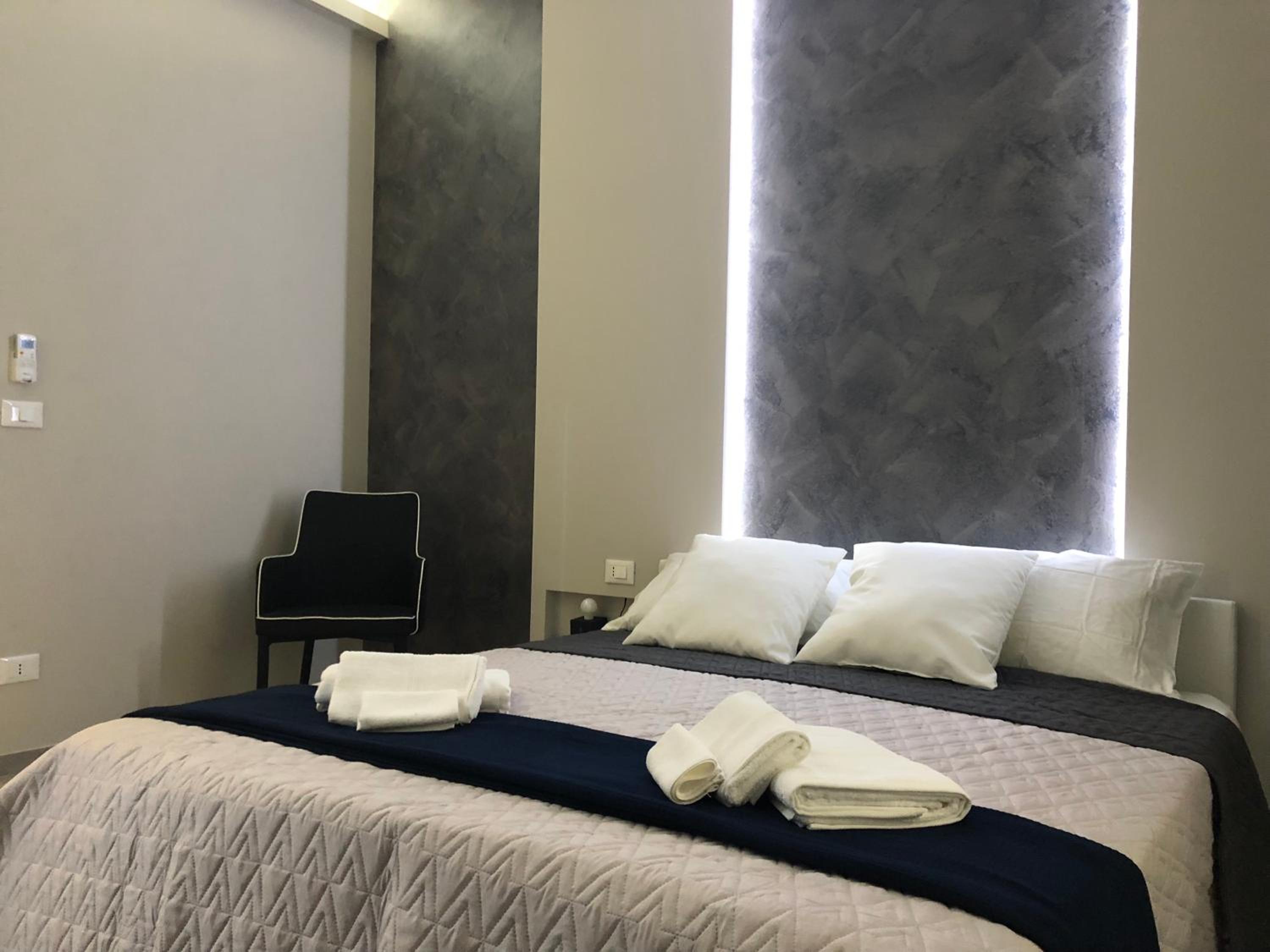 Deluxe Room (2 Adults + 1 Child) photo 3