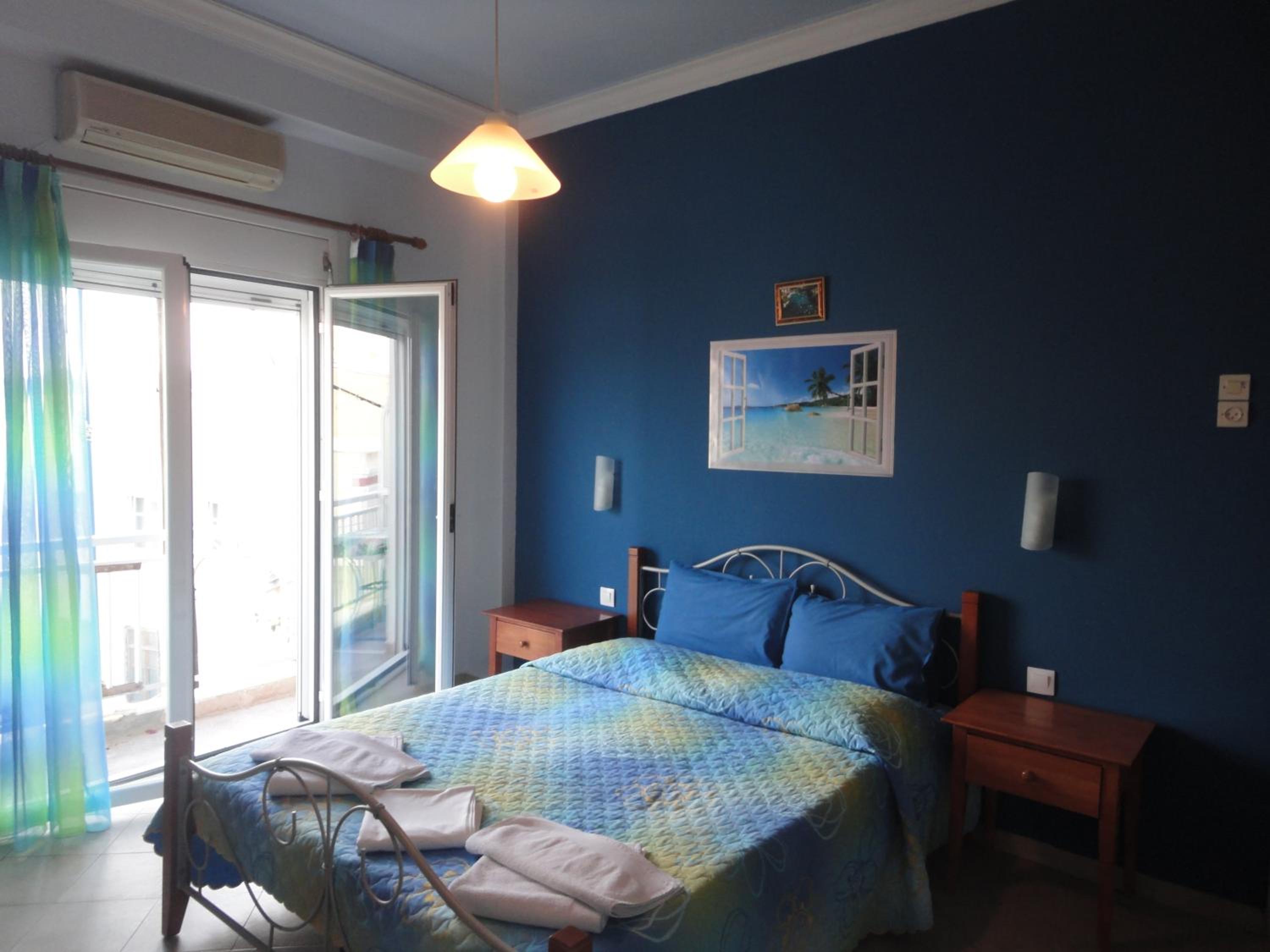 Studio (2 Adults) - Photo 3