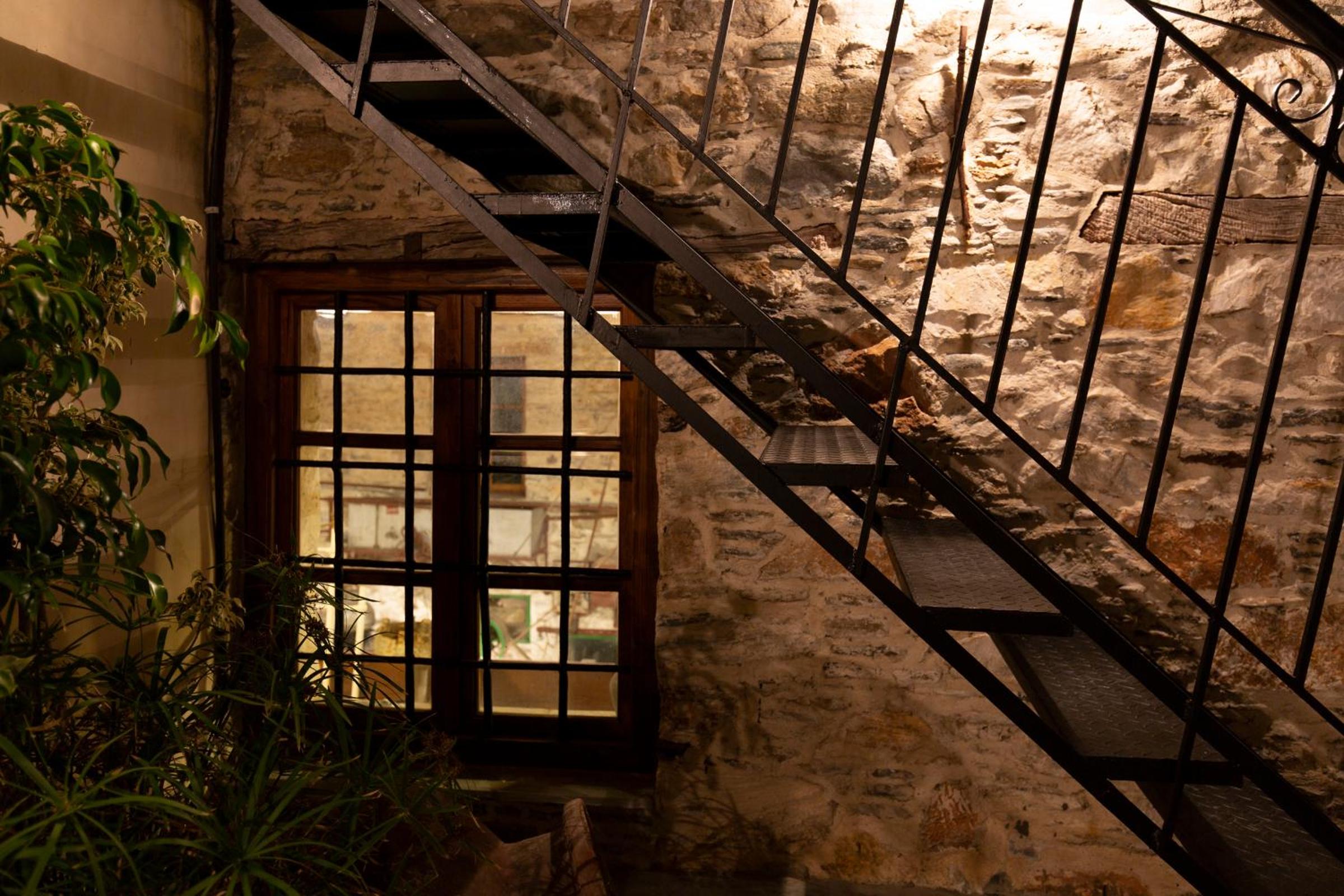 Villa with Sea View - Photo 32