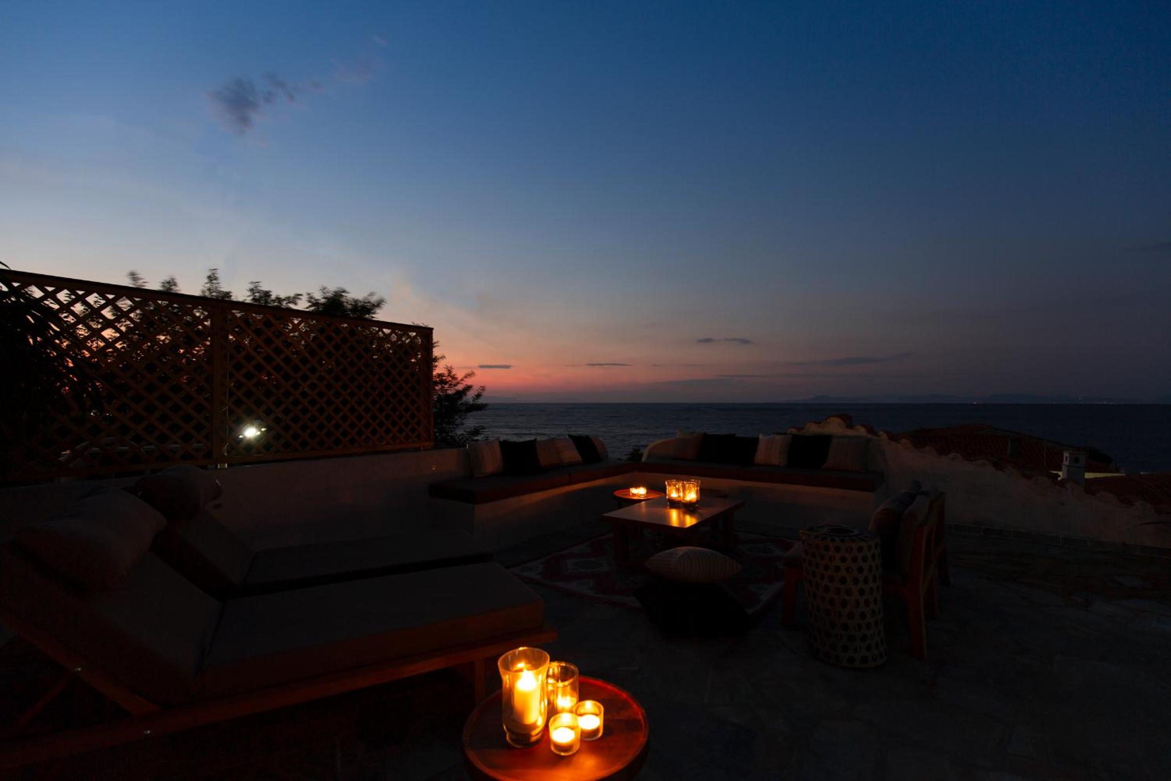 Villa with Sea View - Photo 35