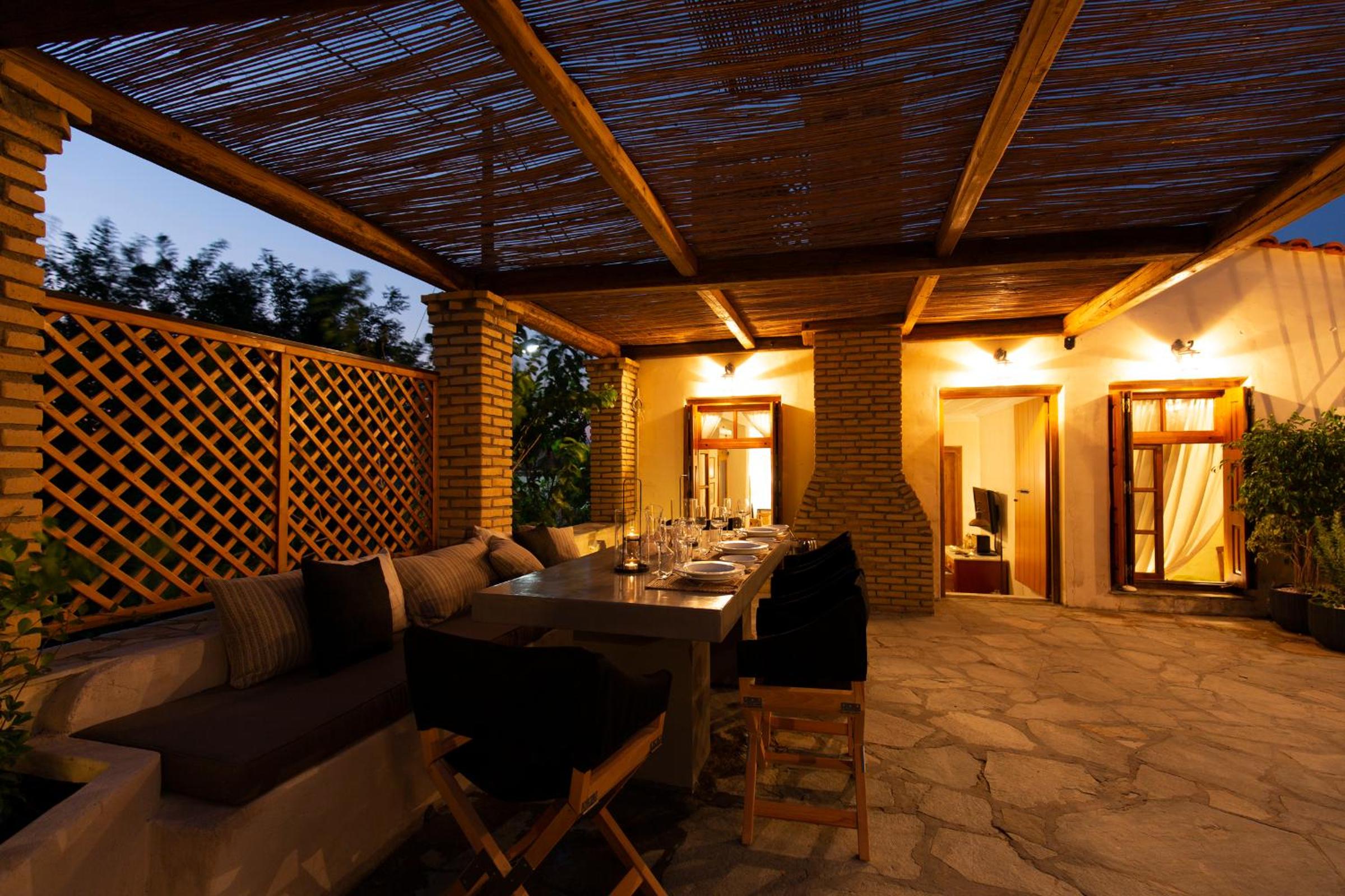 Villa with Sea View - Photo 36