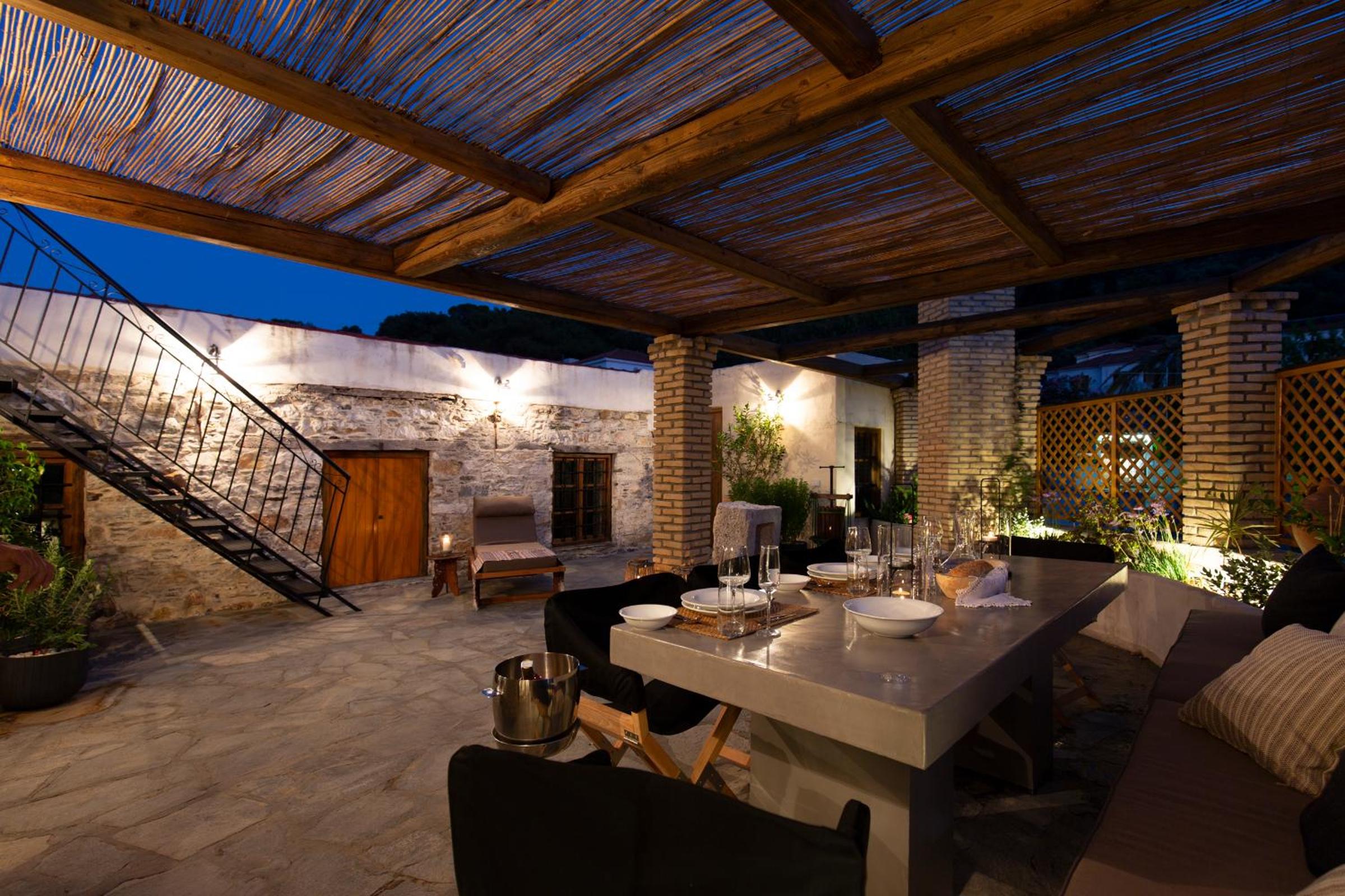 Villa with Sea View - Photo 37