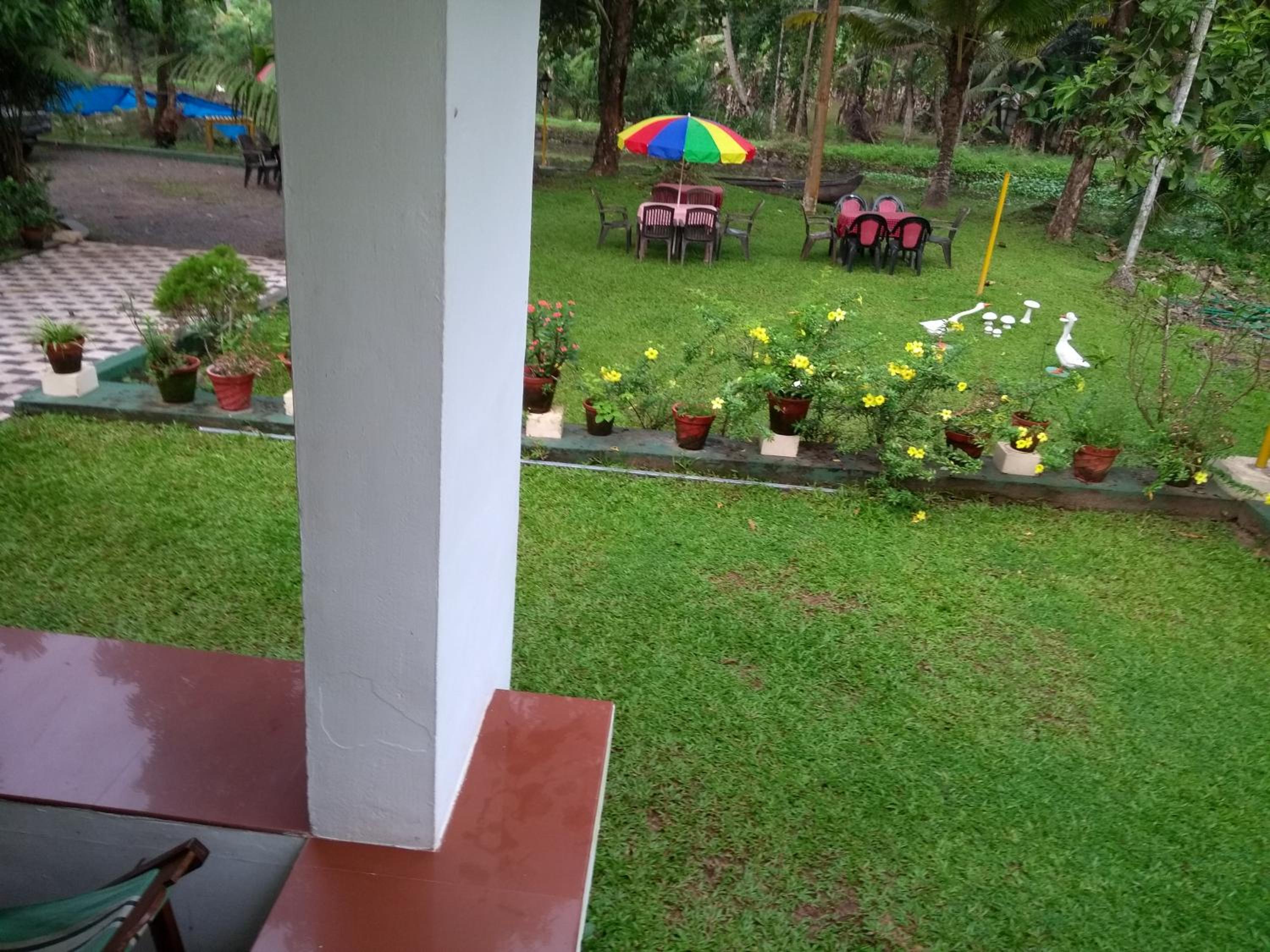 Single Room with Private External Bathroom photo 1