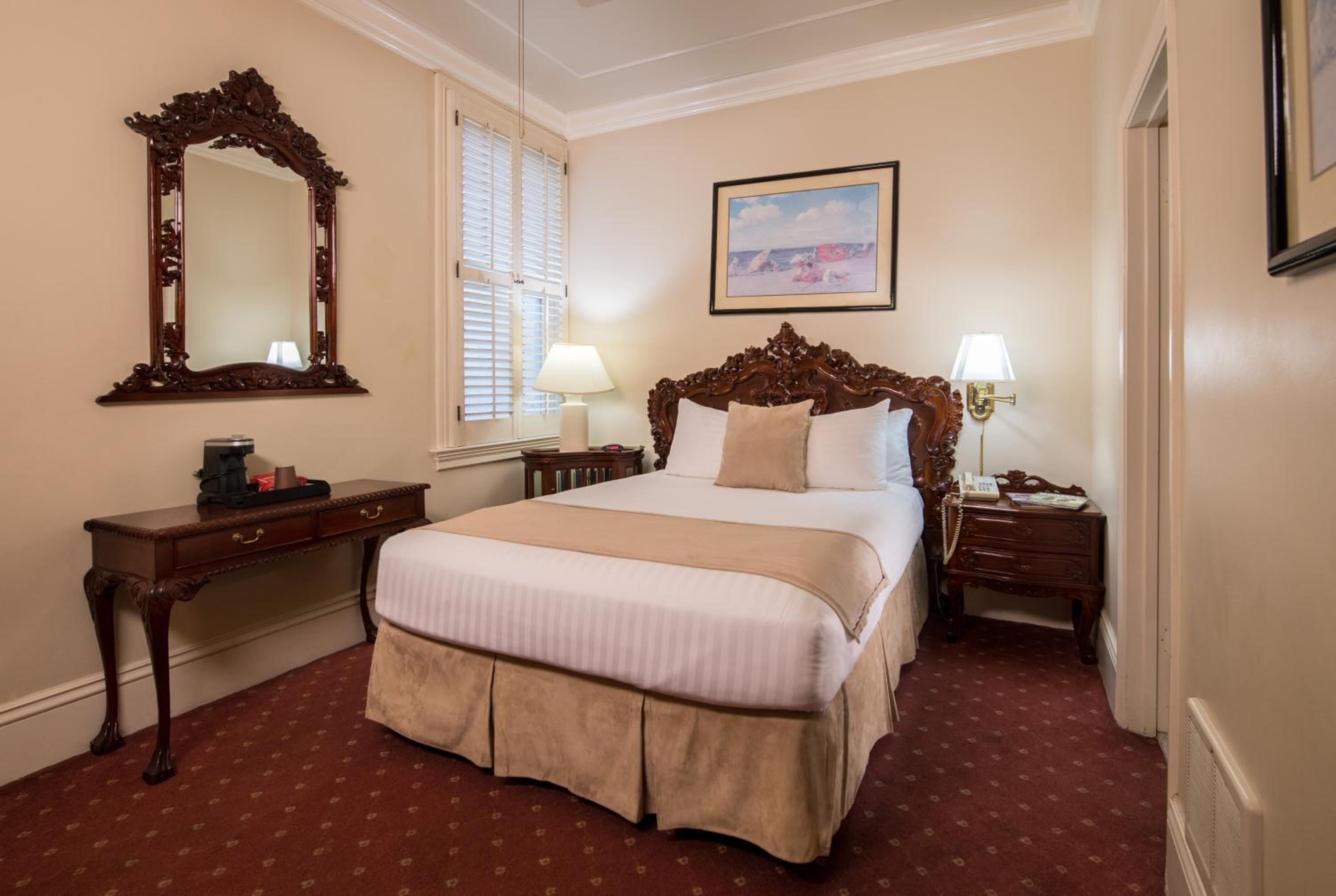 Queen Room - Photo 1
