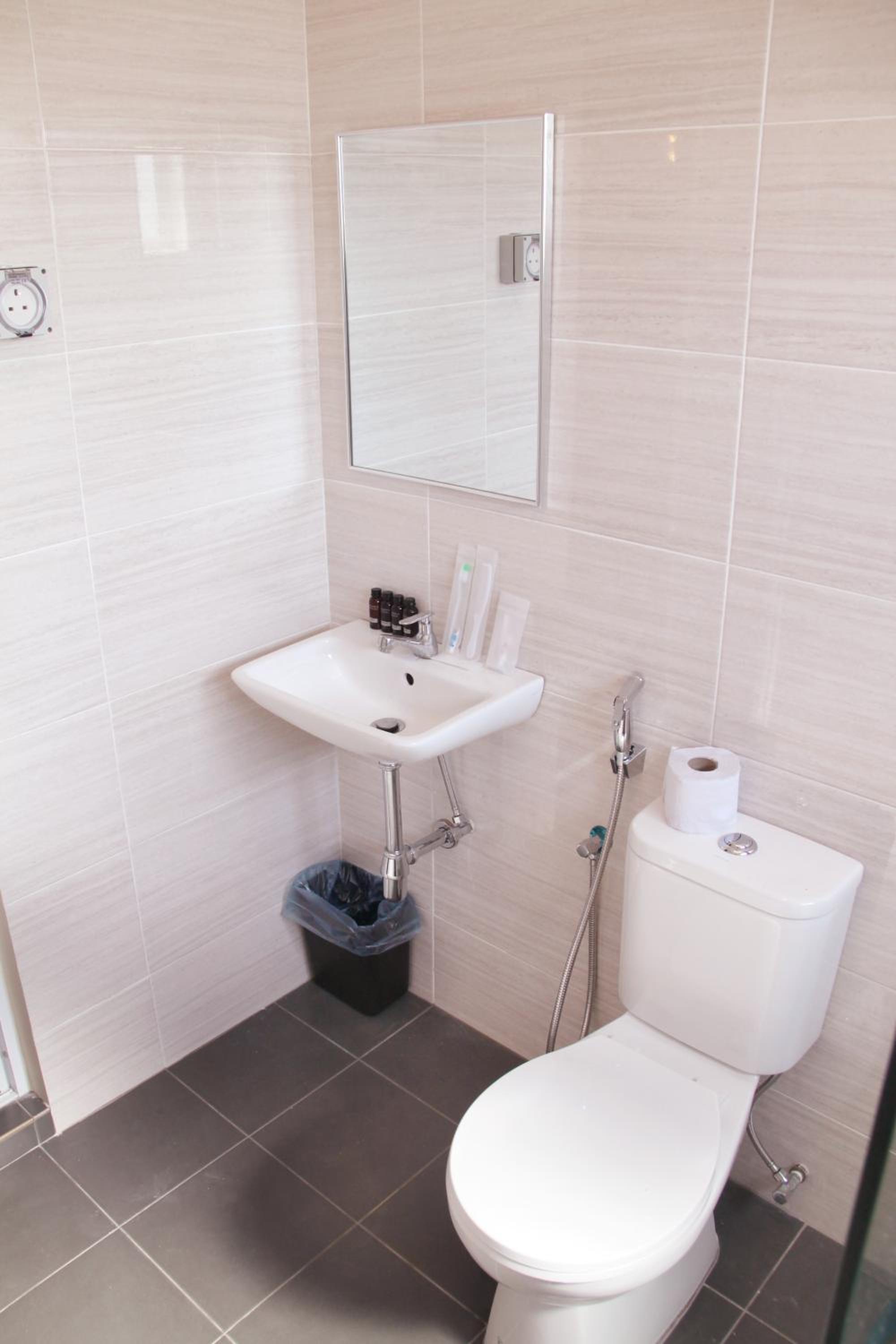 Standard Single Room (1 person only) - Photo 3