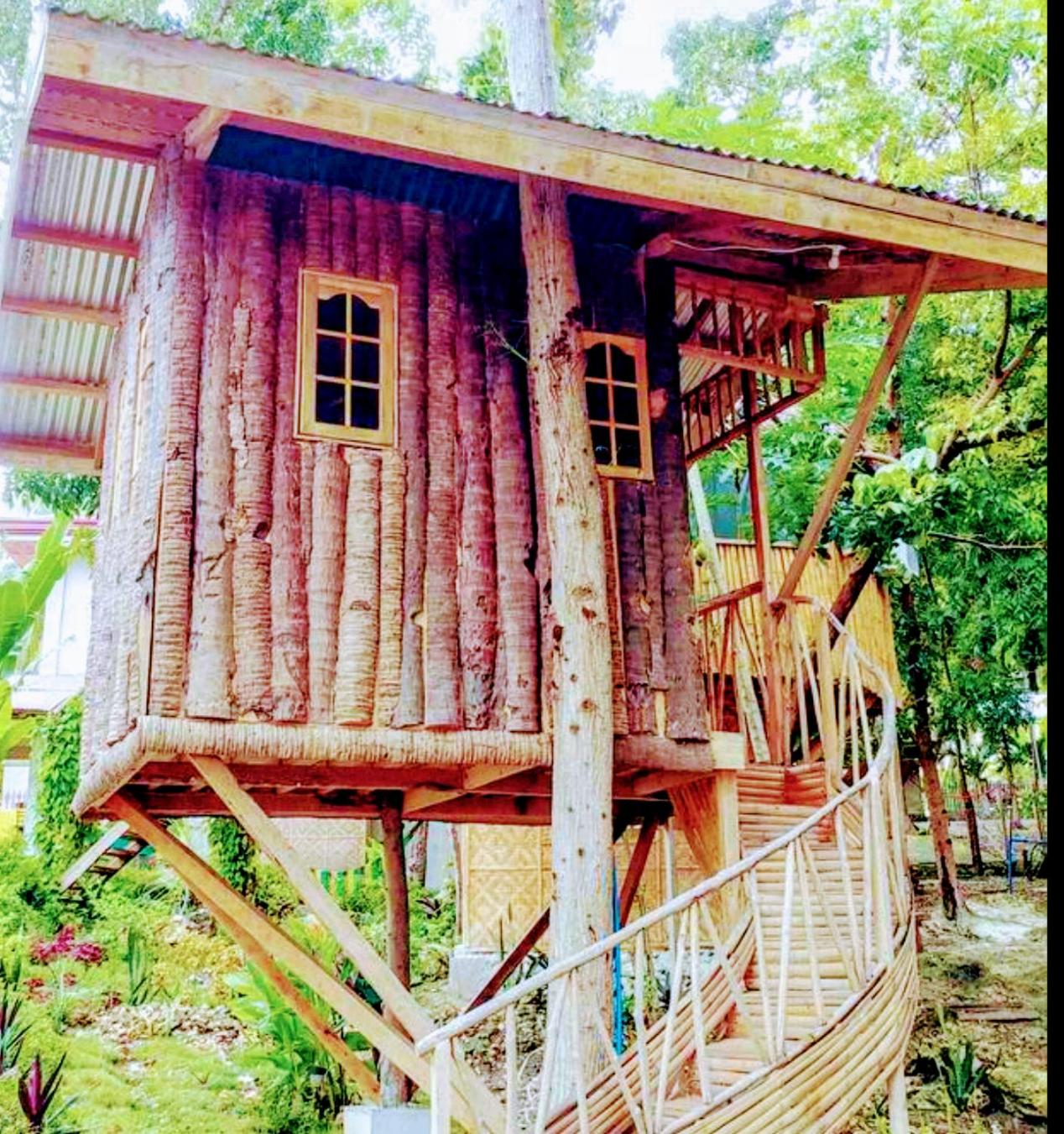 Tree House with Sea View - Photo 38