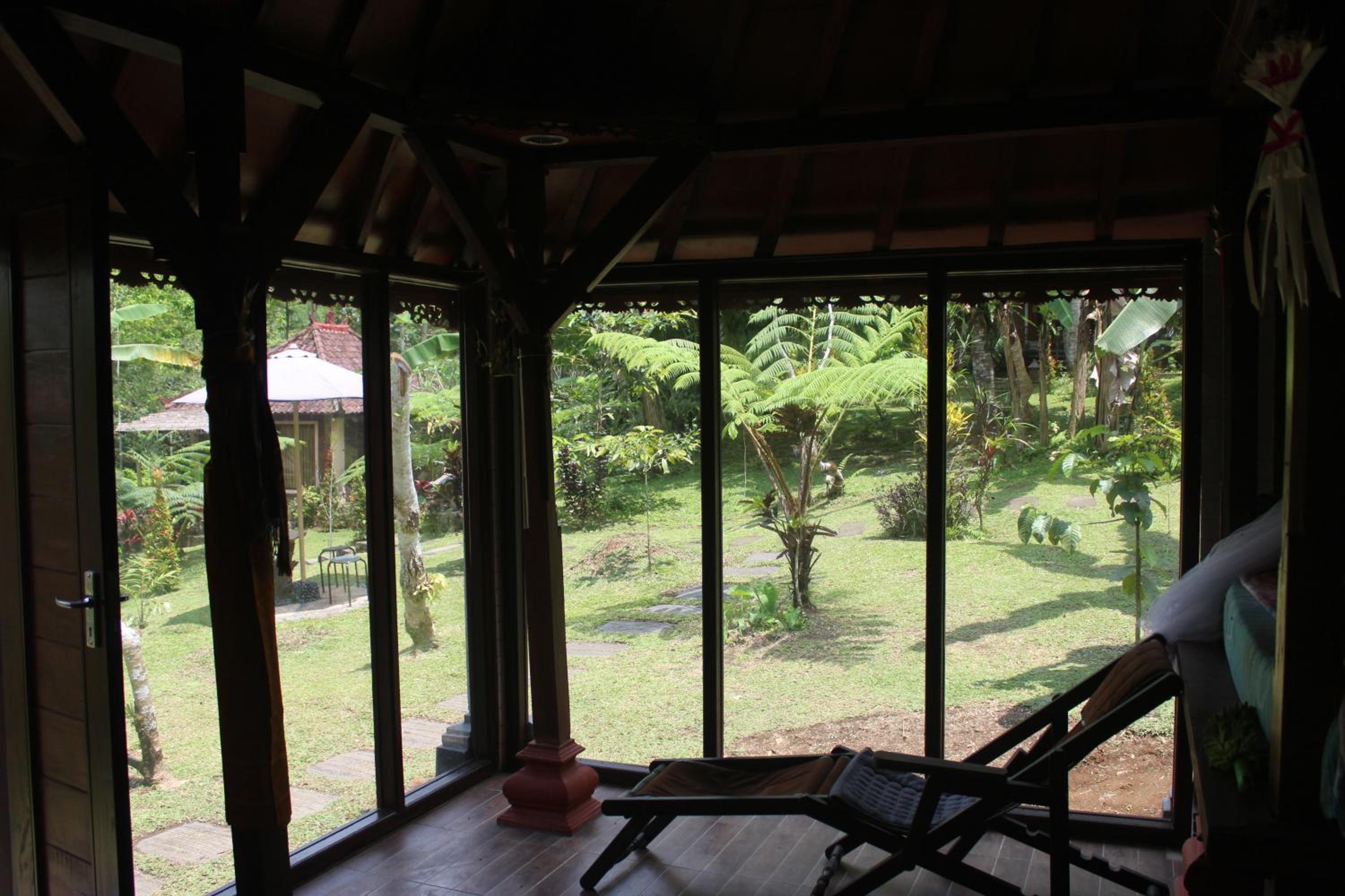 Deluxe Bungalow with Garden View - Photo 4