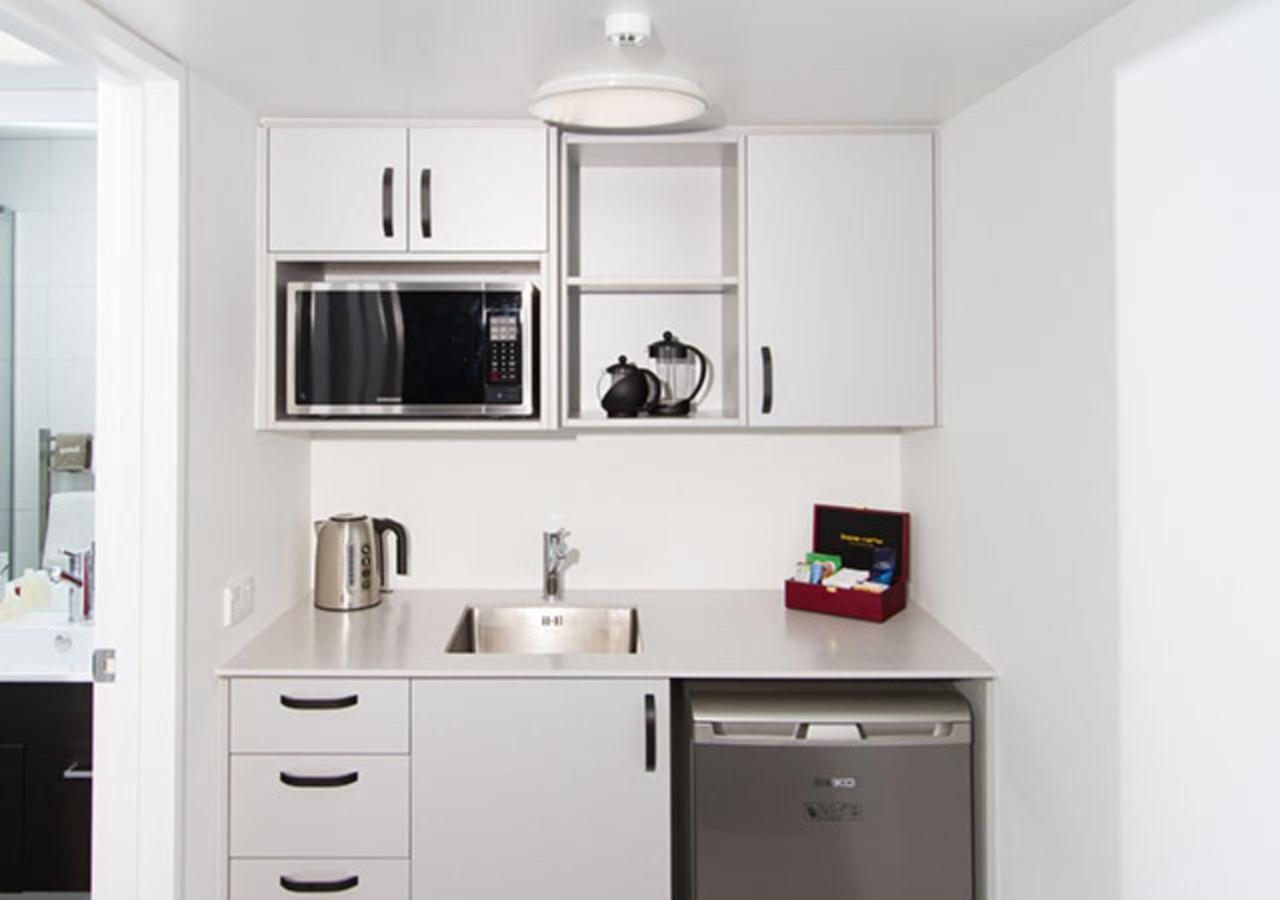 Compact Studio photo 2