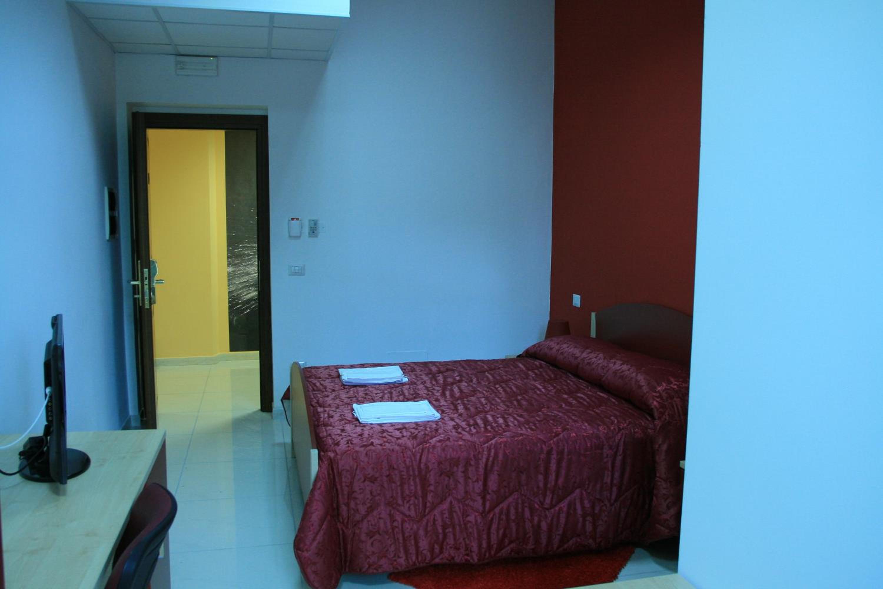 Double Room - Photo 4