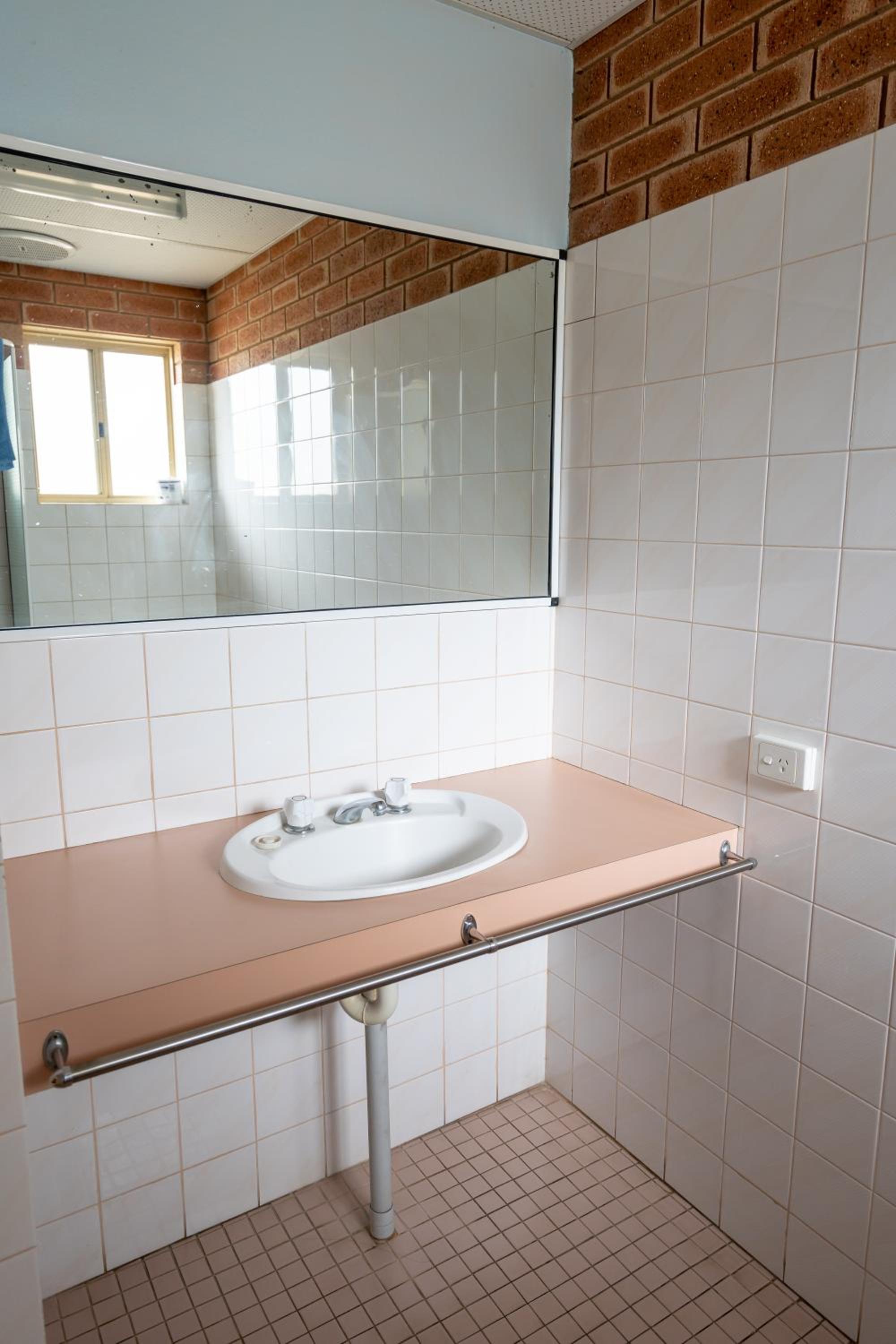 Triple Room with Private Bathroom - Photo 2